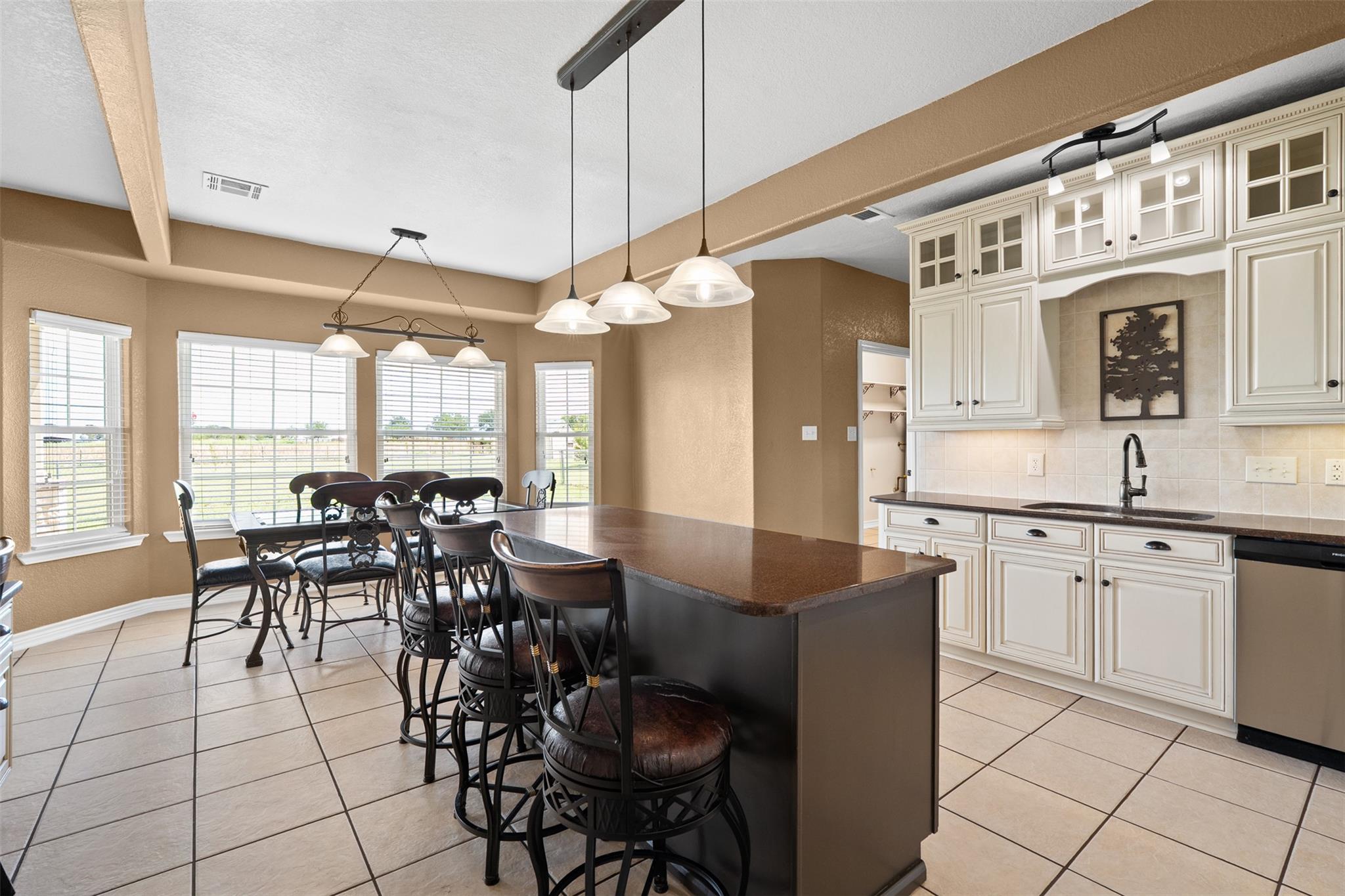 Image 20 of 40 For 876 St Joseph Rd