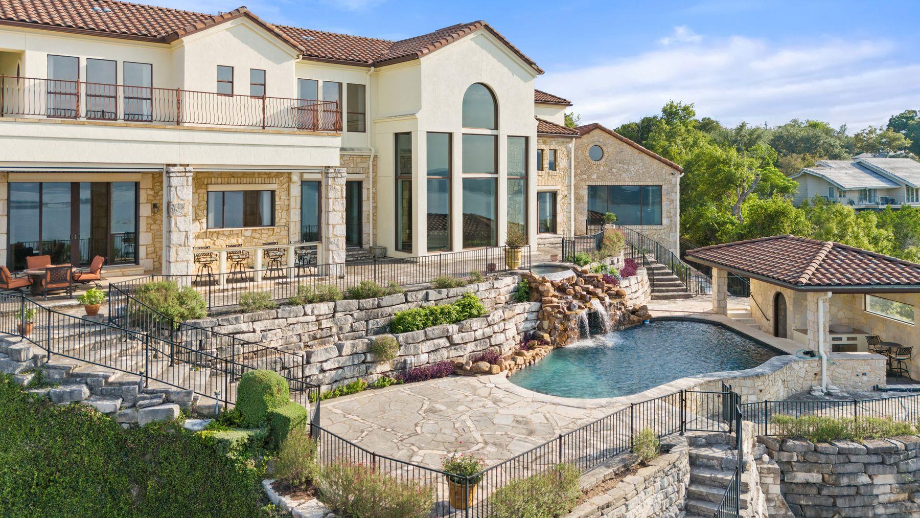 Image 27 of 37 For 12600 Lyndon Dr