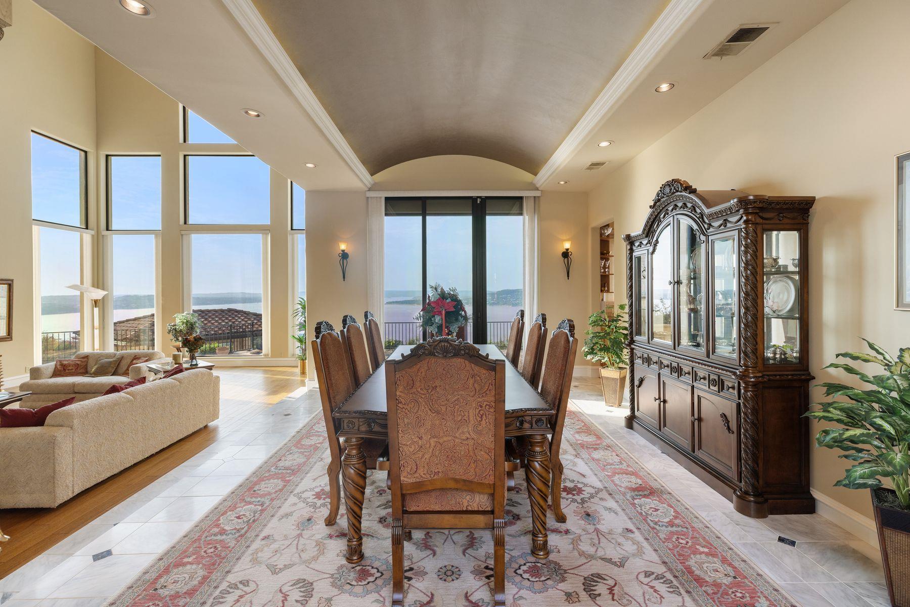 Image 6 of 37 For 12600 Lyndon Dr