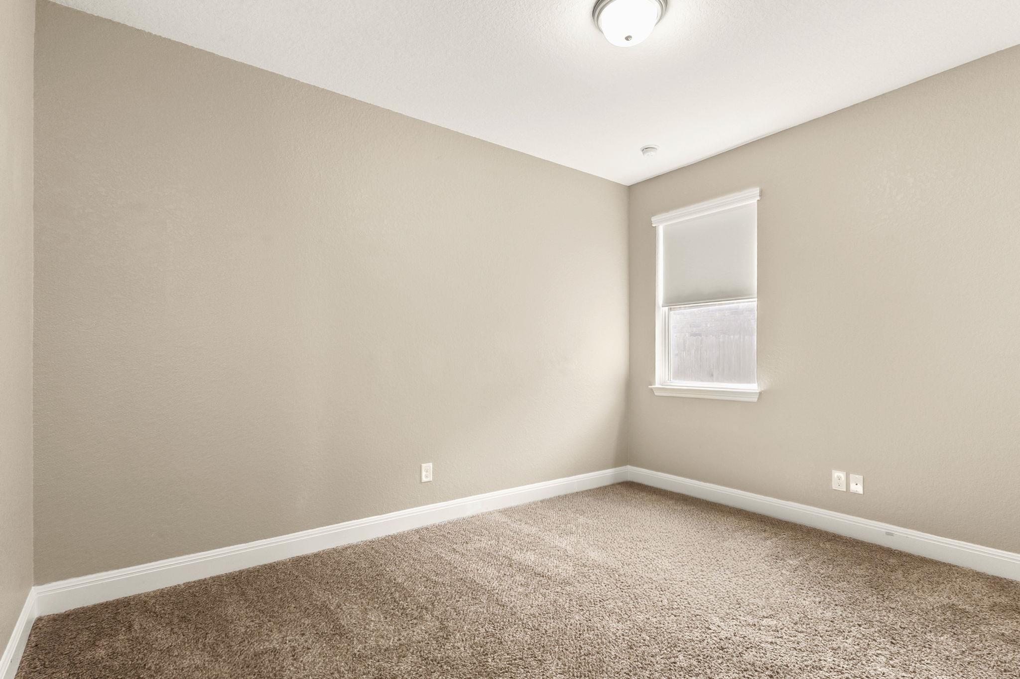 Image 15 of 31 For 661 Bison Ln