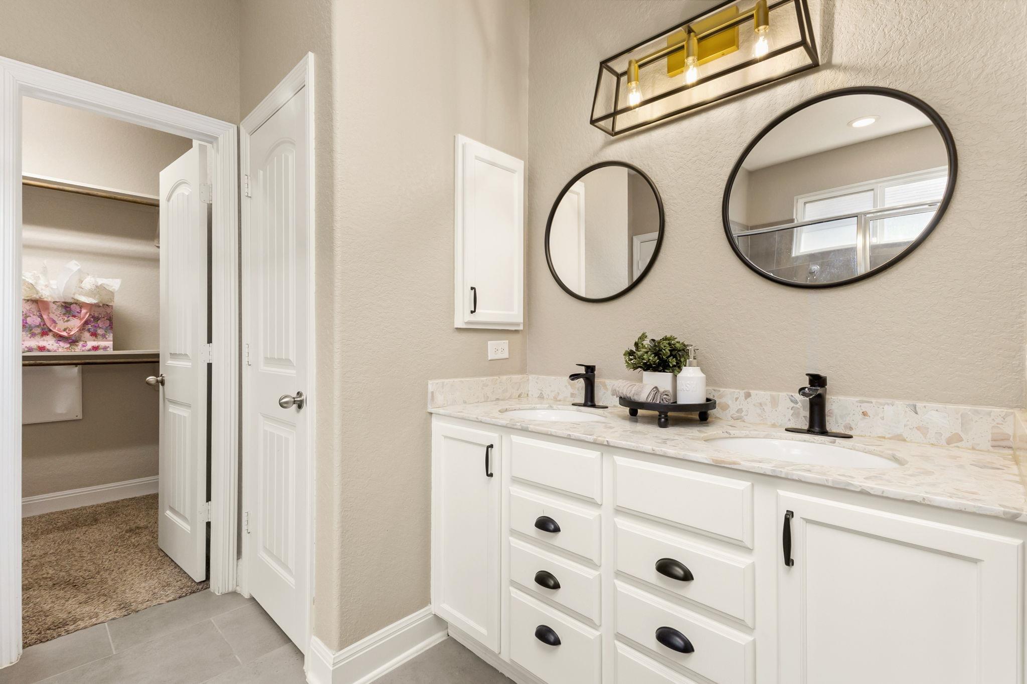 Image 19 of 31 For 661 Bison Ln