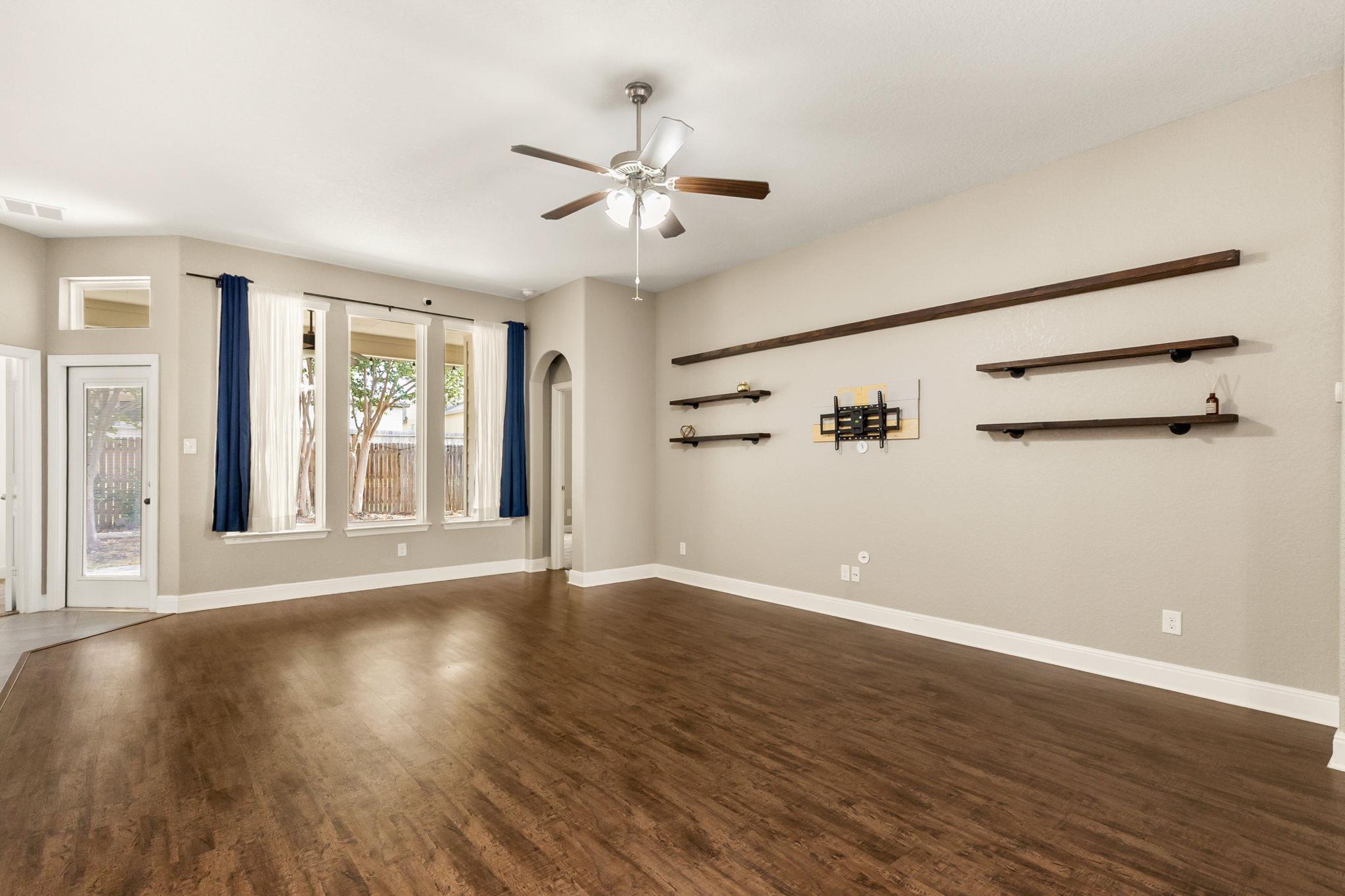 Image 7 of 31 For 661 Bison Ln