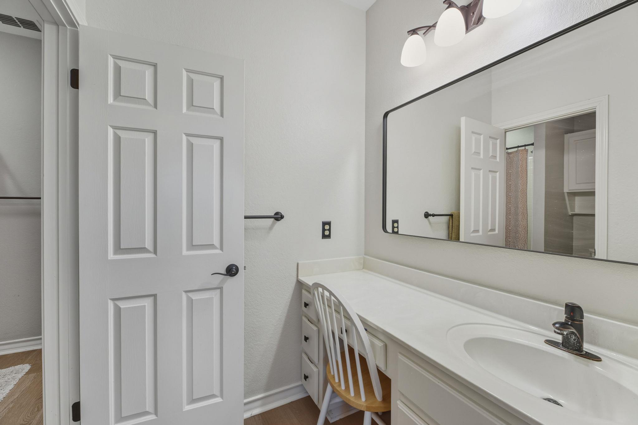 Image 22 of 35 For 103 High Sierra Dr