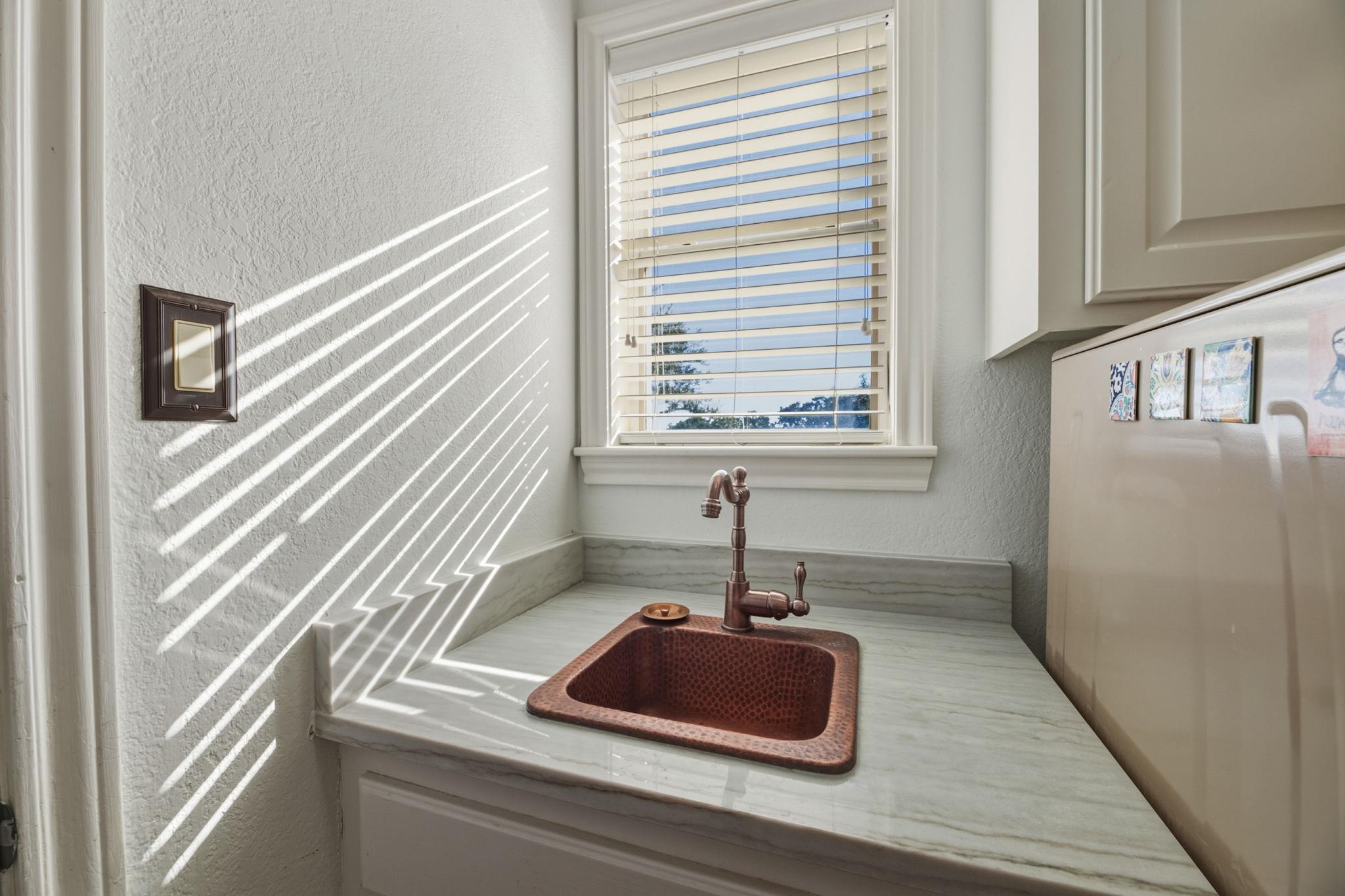 Image 25 of 35 For 103 High Sierra Dr