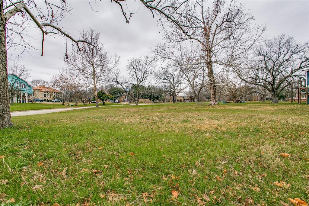 Image 10 of 13 For 46 Glen Cove Dr