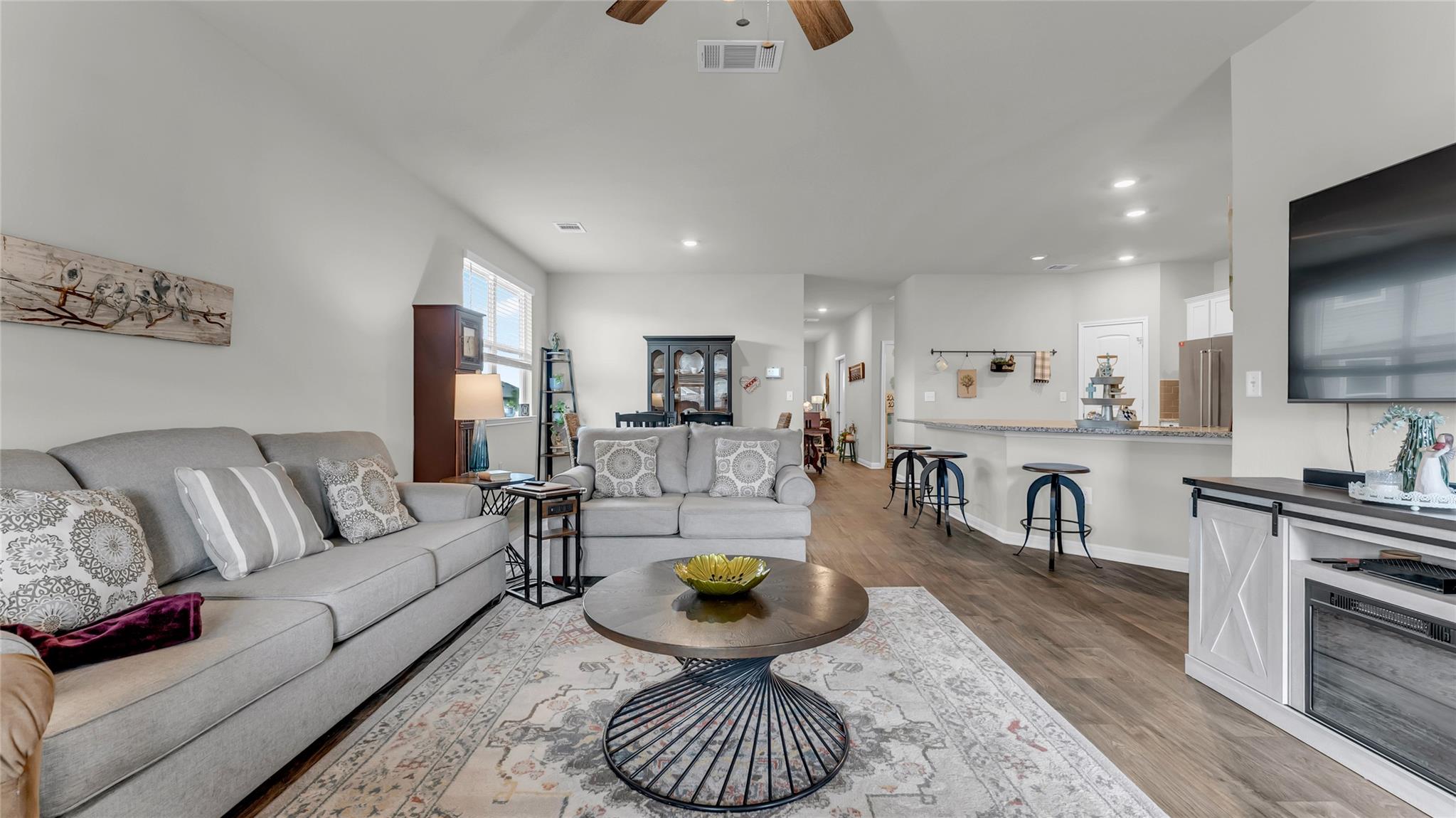 Image 4 of 35 For 235 Bunting Ln