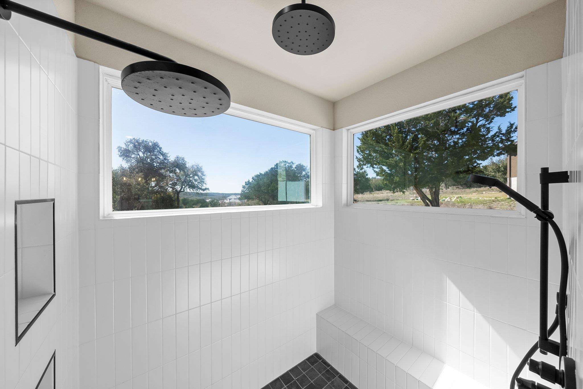 Image 18 of 40 For 5721 Dry Comal Dr
