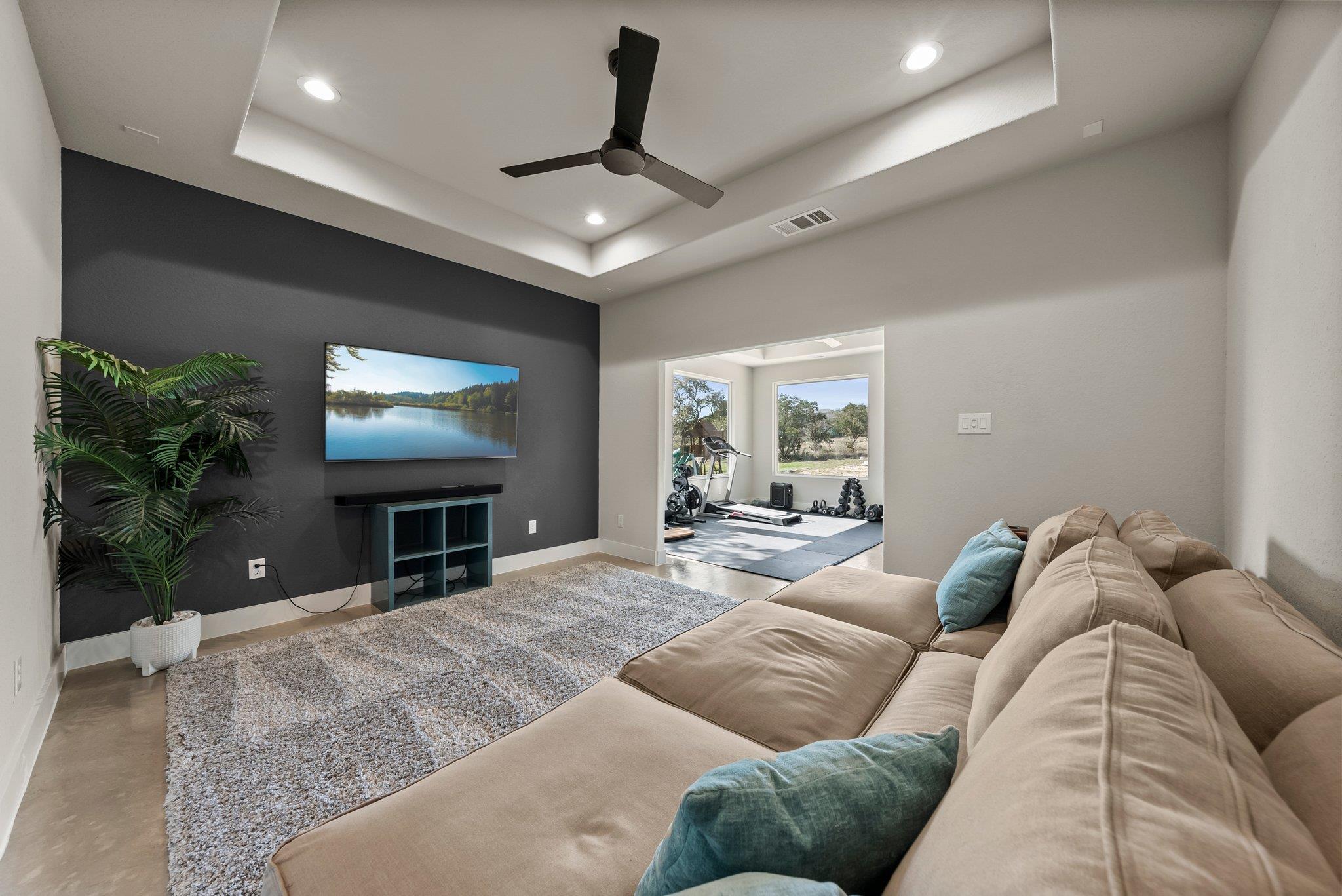 Image 22 of 40 For 5721 Dry Comal Dr