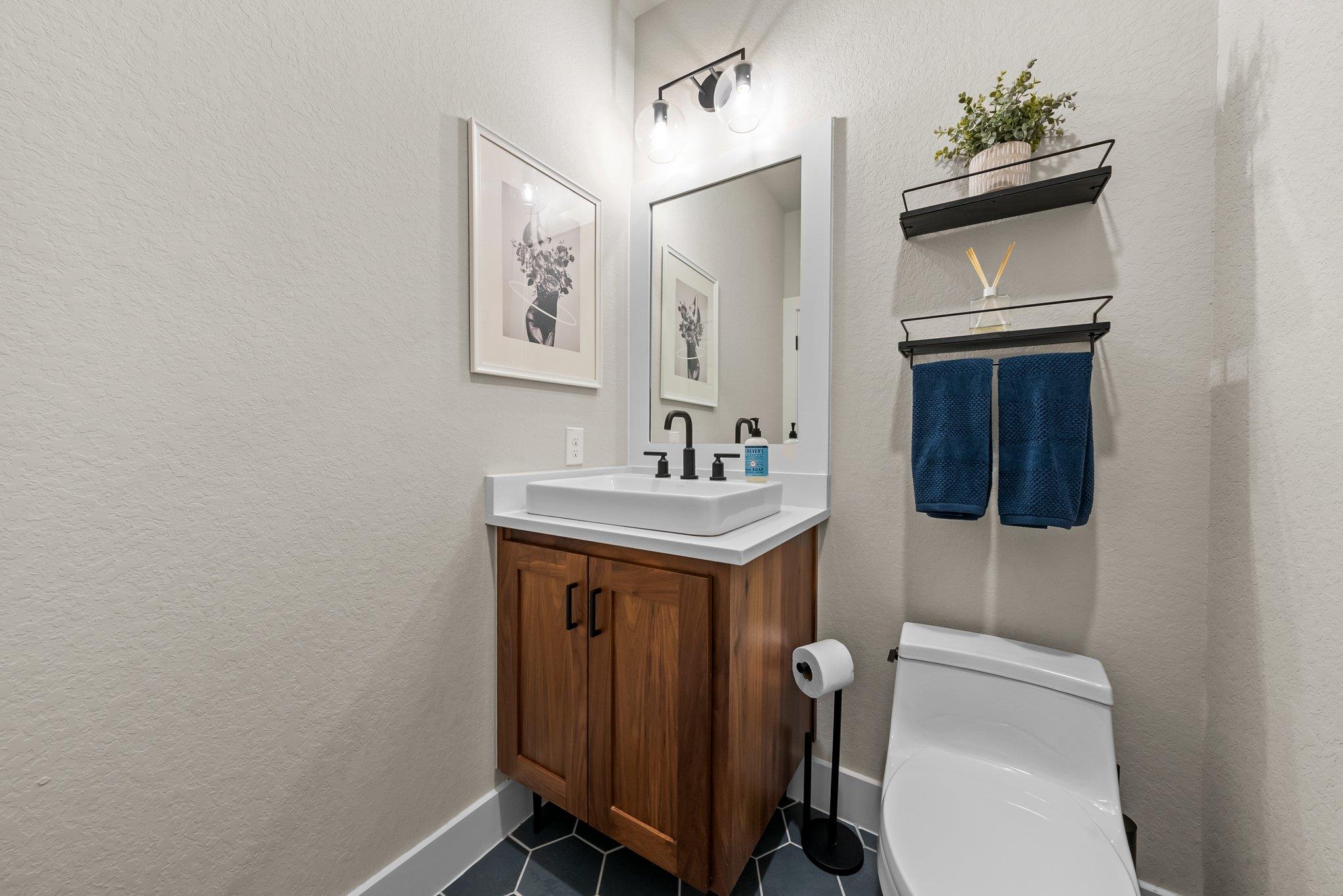 Image 23 of 40 For 5721 Dry Comal Dr