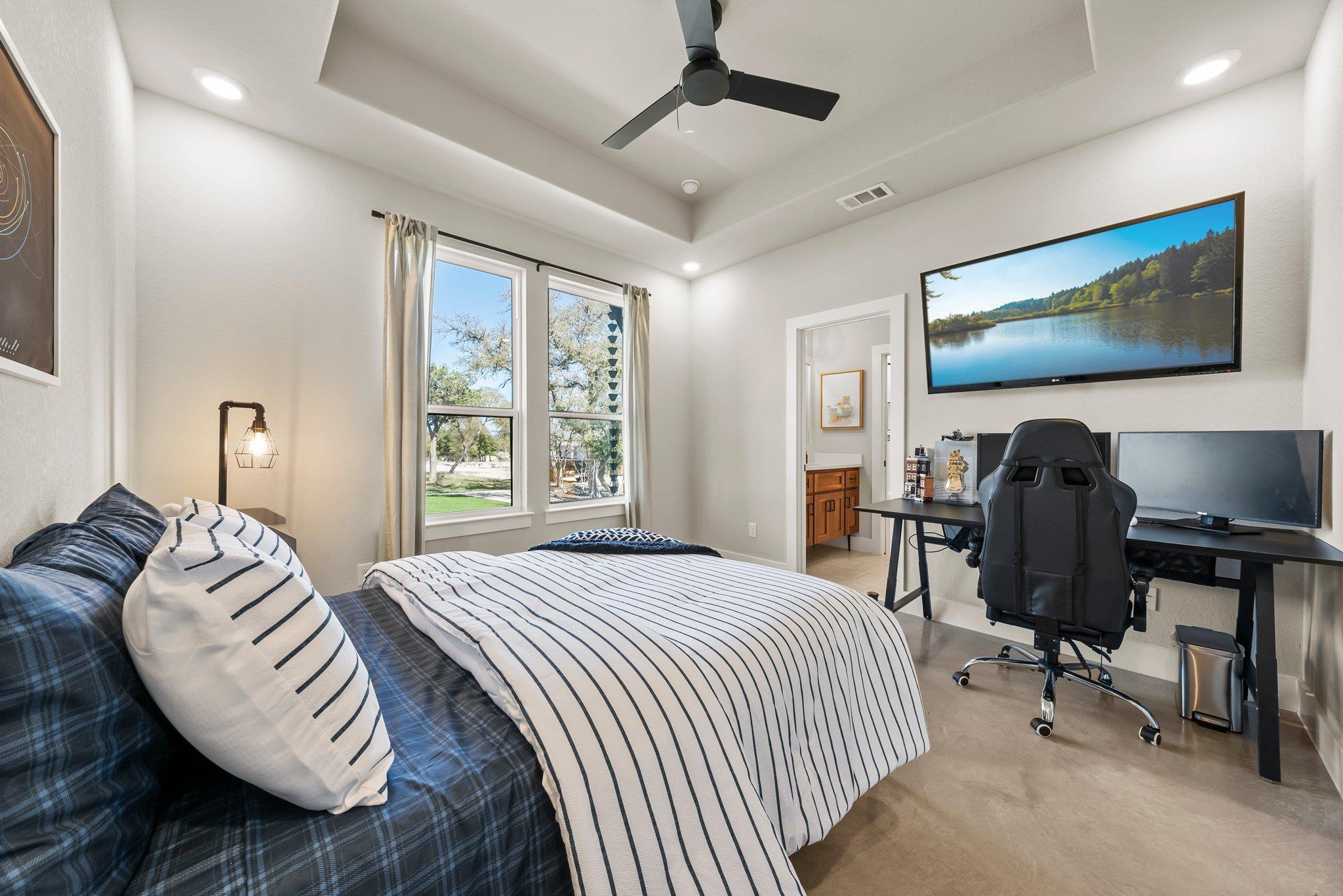Image 29 of 40 For 5721 Dry Comal Dr
