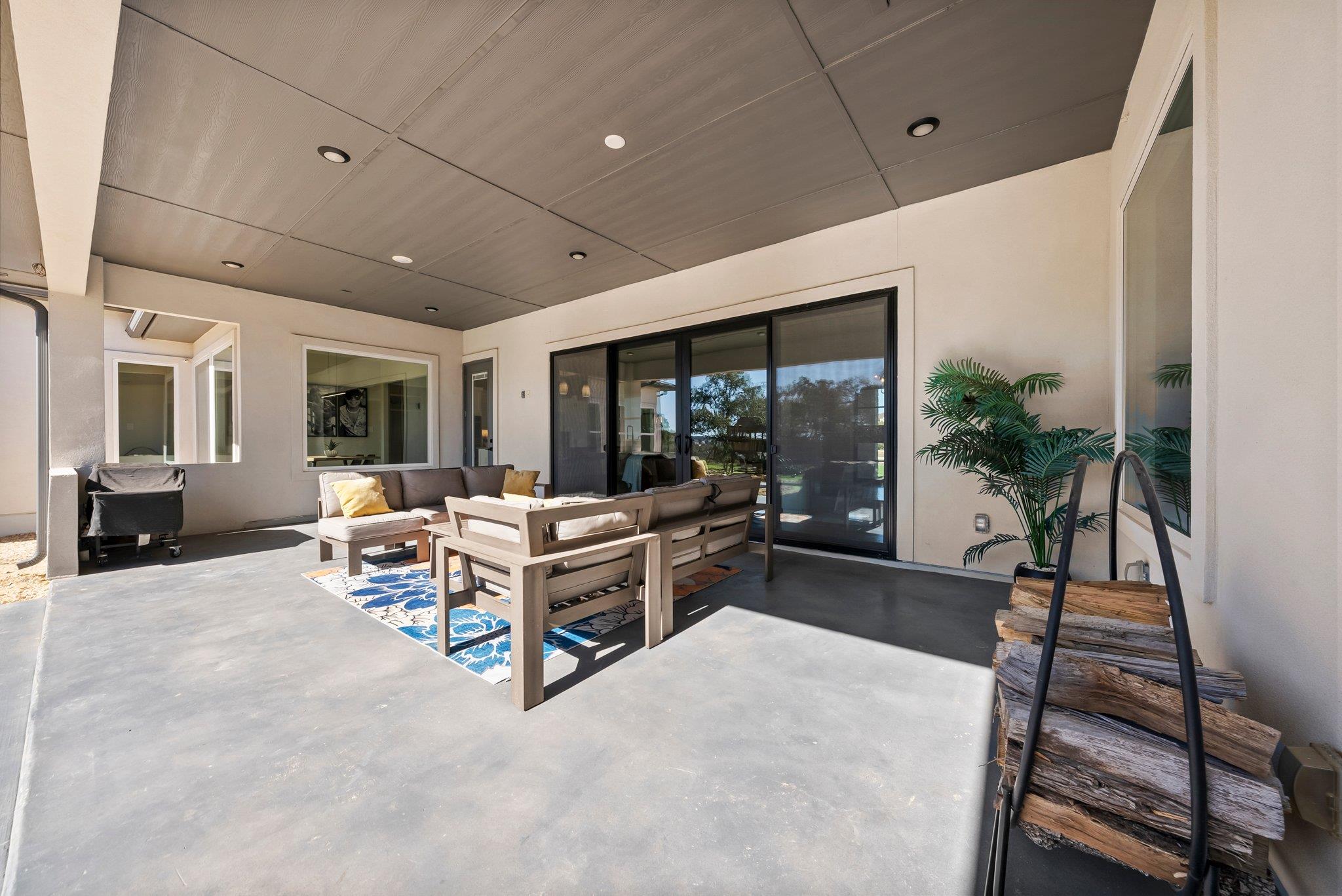 Image 35 of 40 For 5721 Dry Comal Dr
