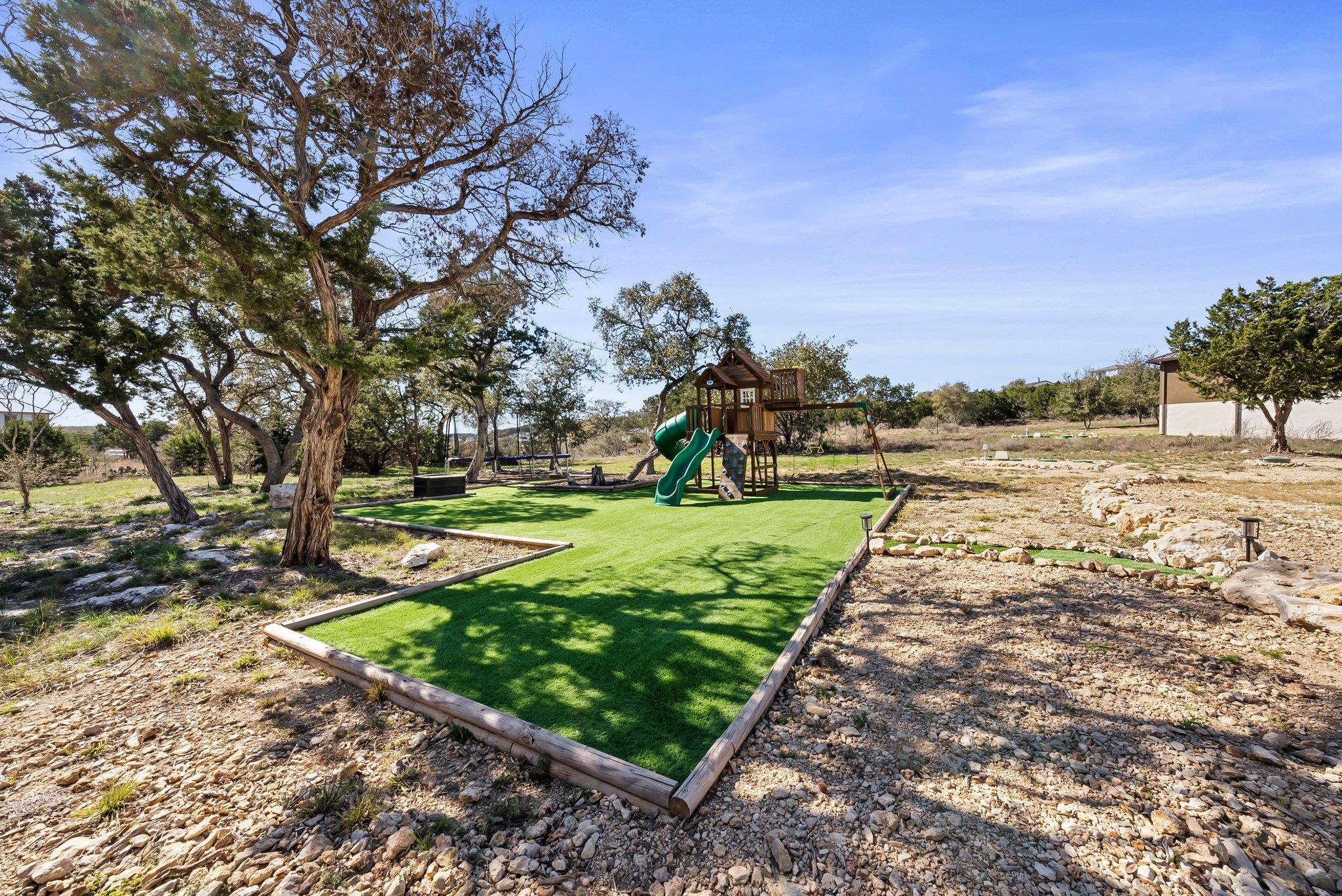 Image 36 of 40 For 5721 Dry Comal Dr