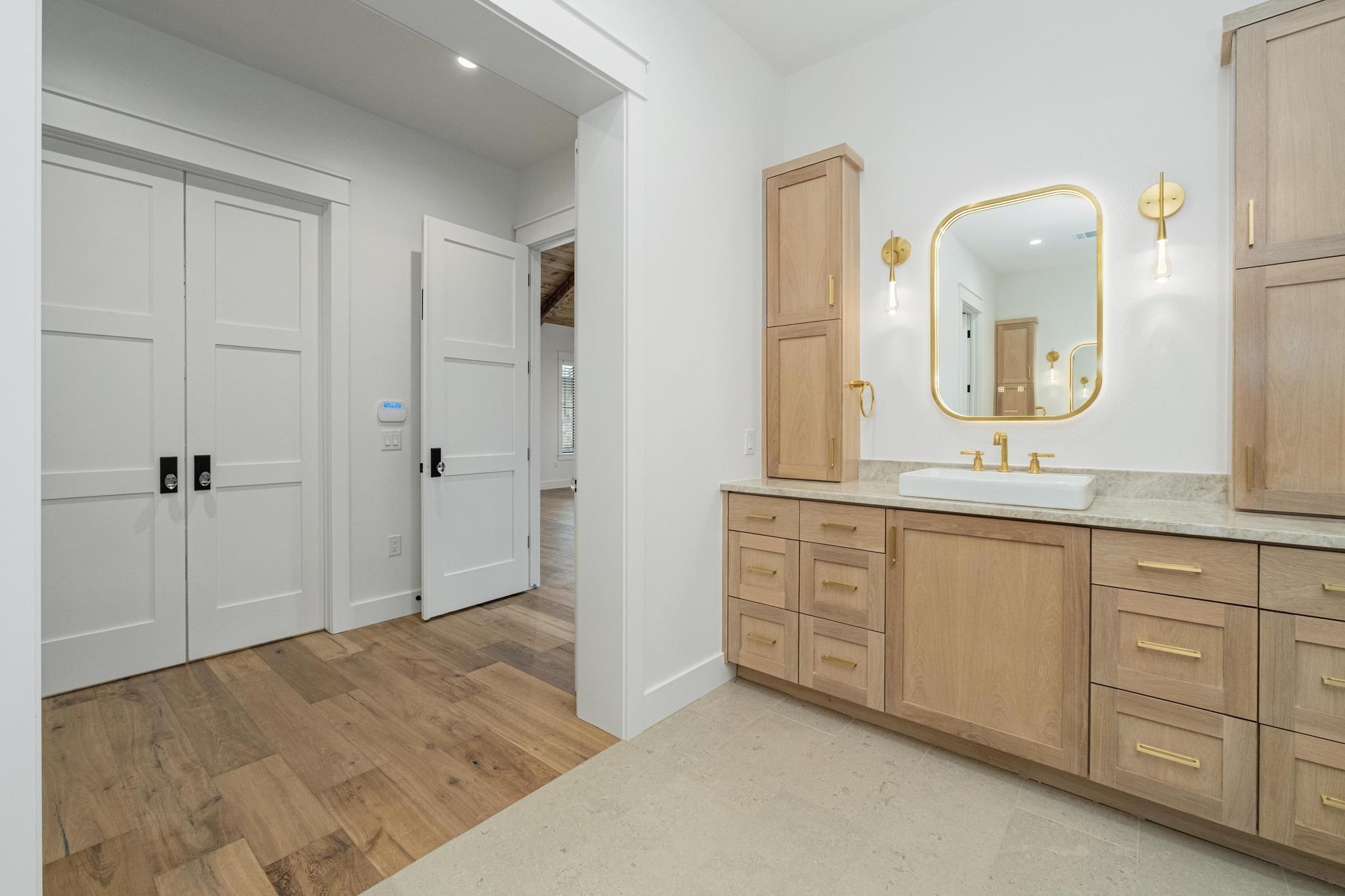 Image 15 of 40 For 000 Old Red Ranch Rd