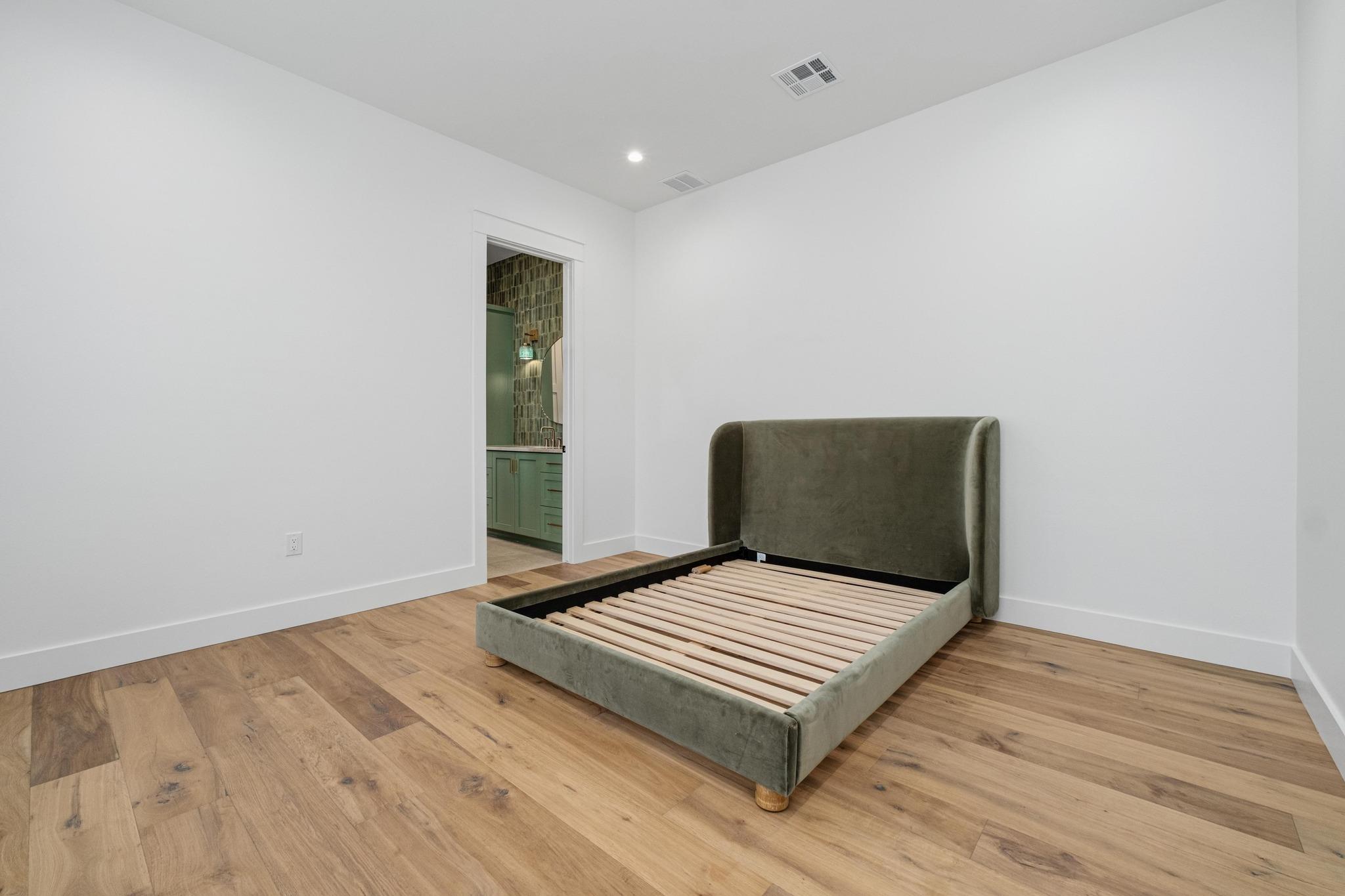 Image 20 of 40 For 000 Old Red Ranch Rd