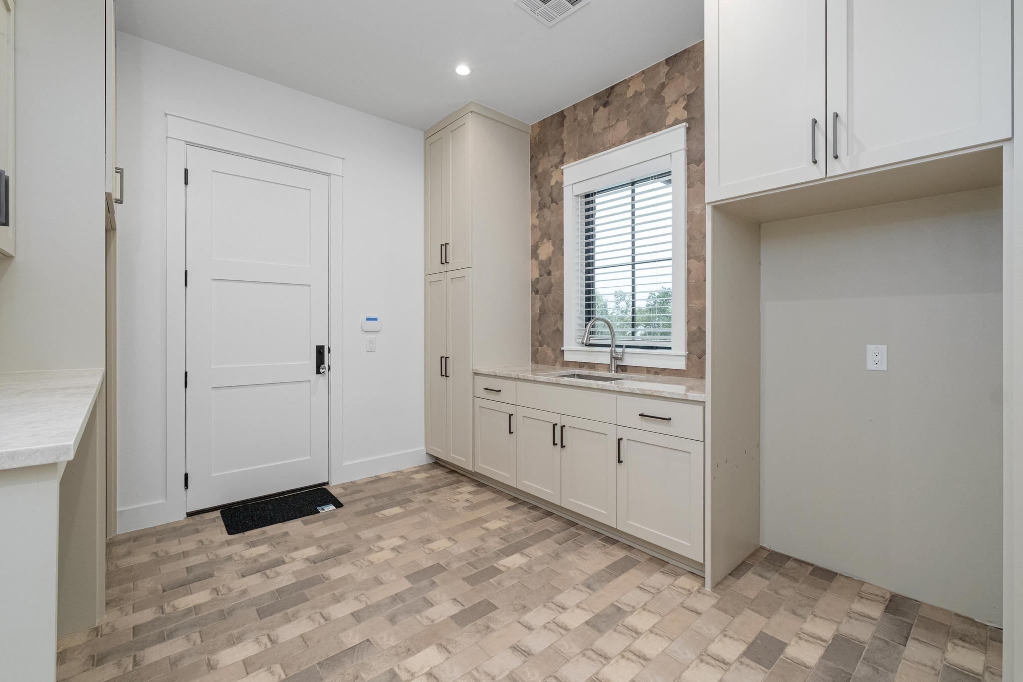 Image 30 of 40 For 000 Old Red Ranch Rd