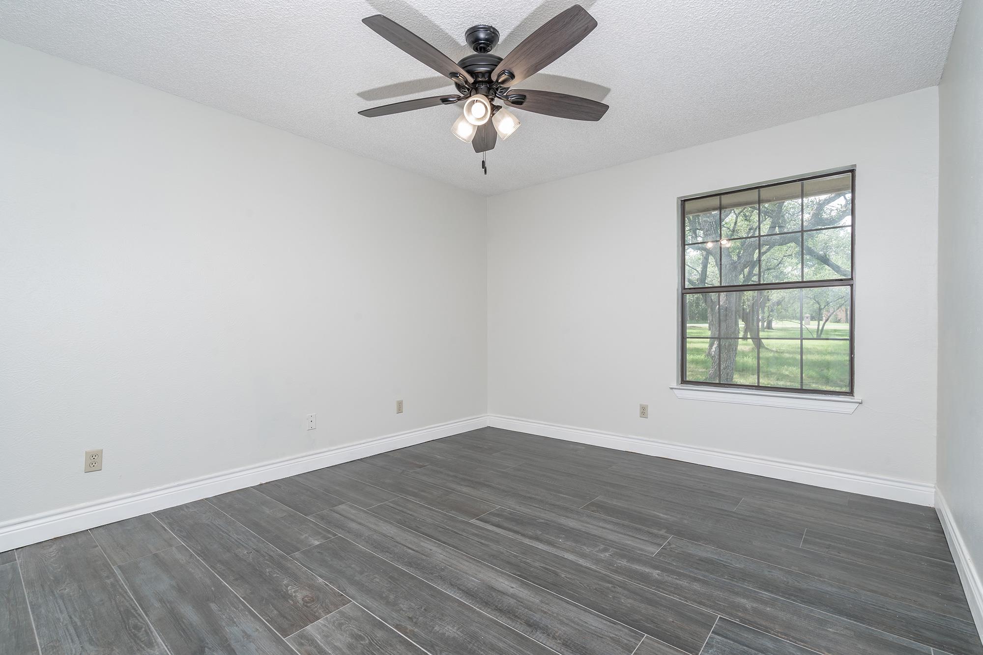 Image 23 of 37 For 444 Logan Ranch Road Rd