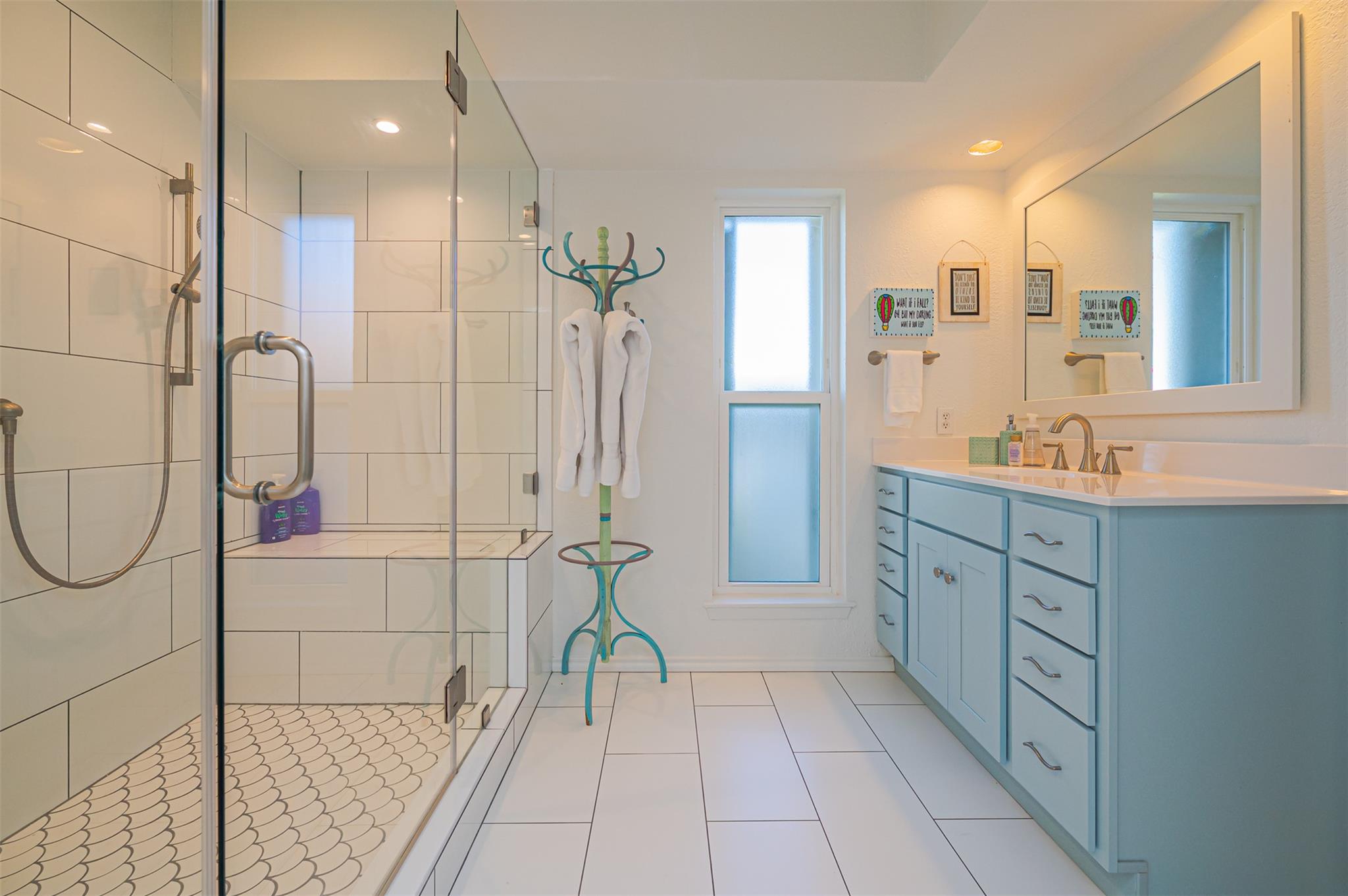 Image 14 of 40 For 27 Bimini Dr