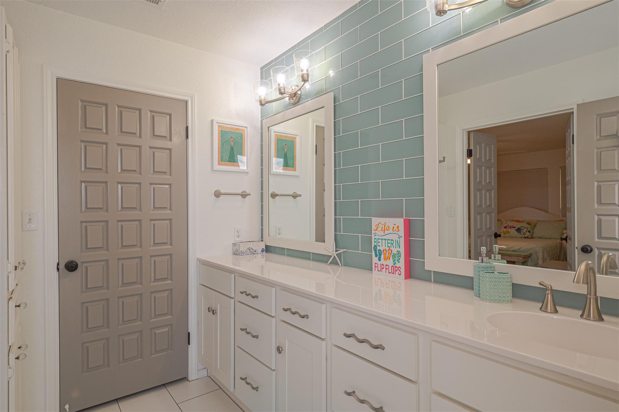 Image 16 of 40 For 27 Bimini Dr