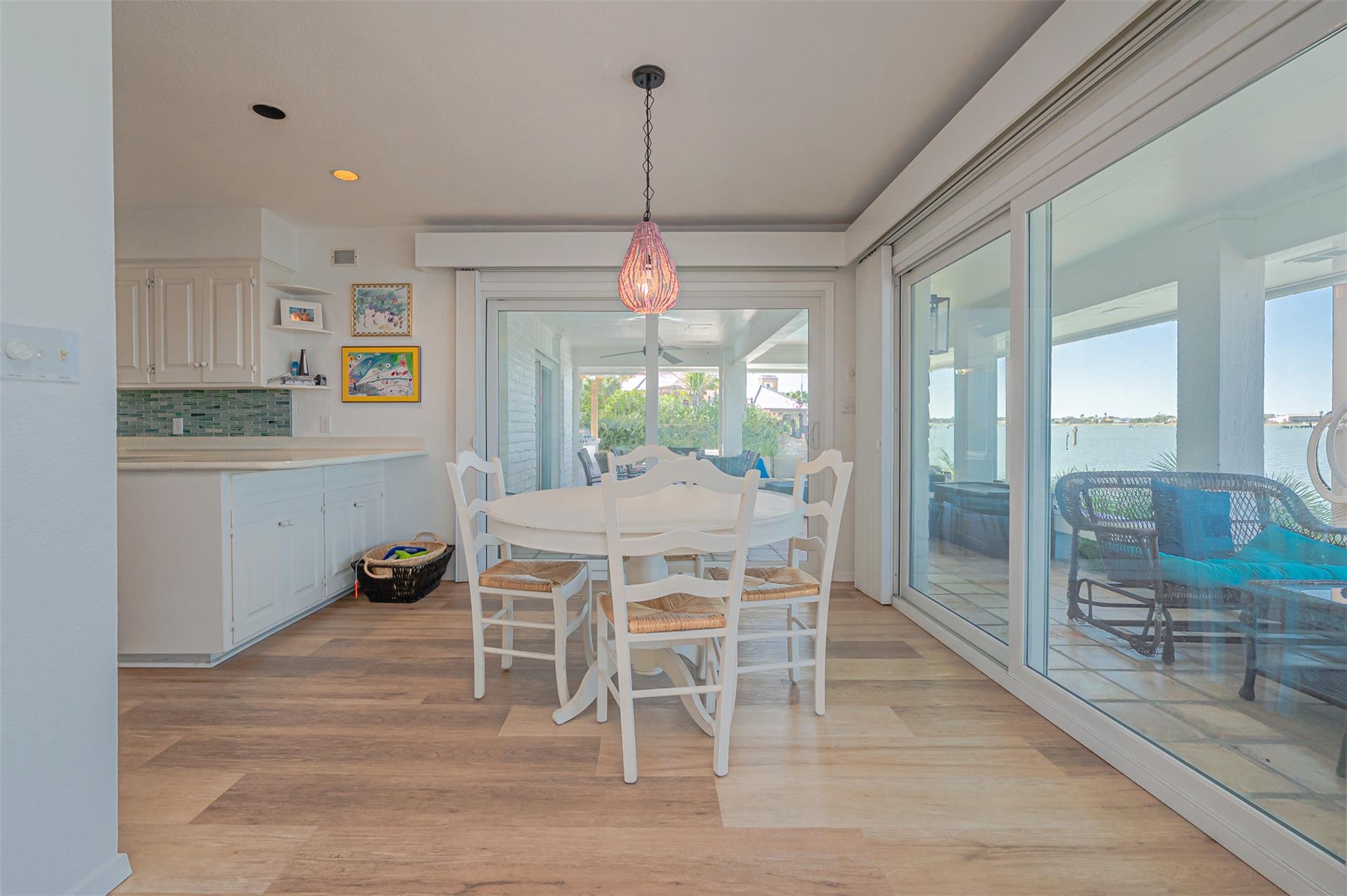 Image 28 of 40 For 27 Bimini Dr