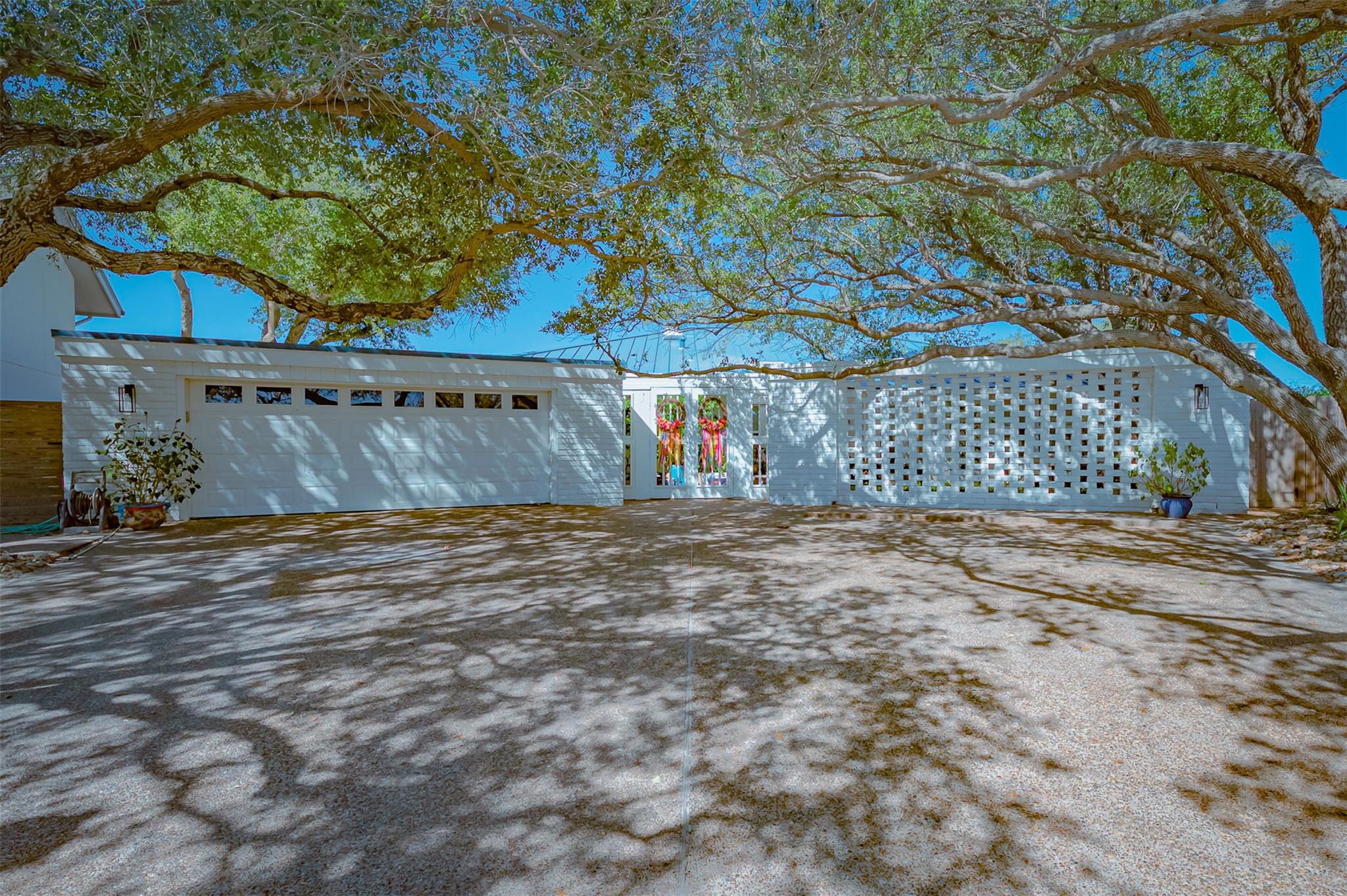 Image 4 of 40 For 27 Bimini Dr