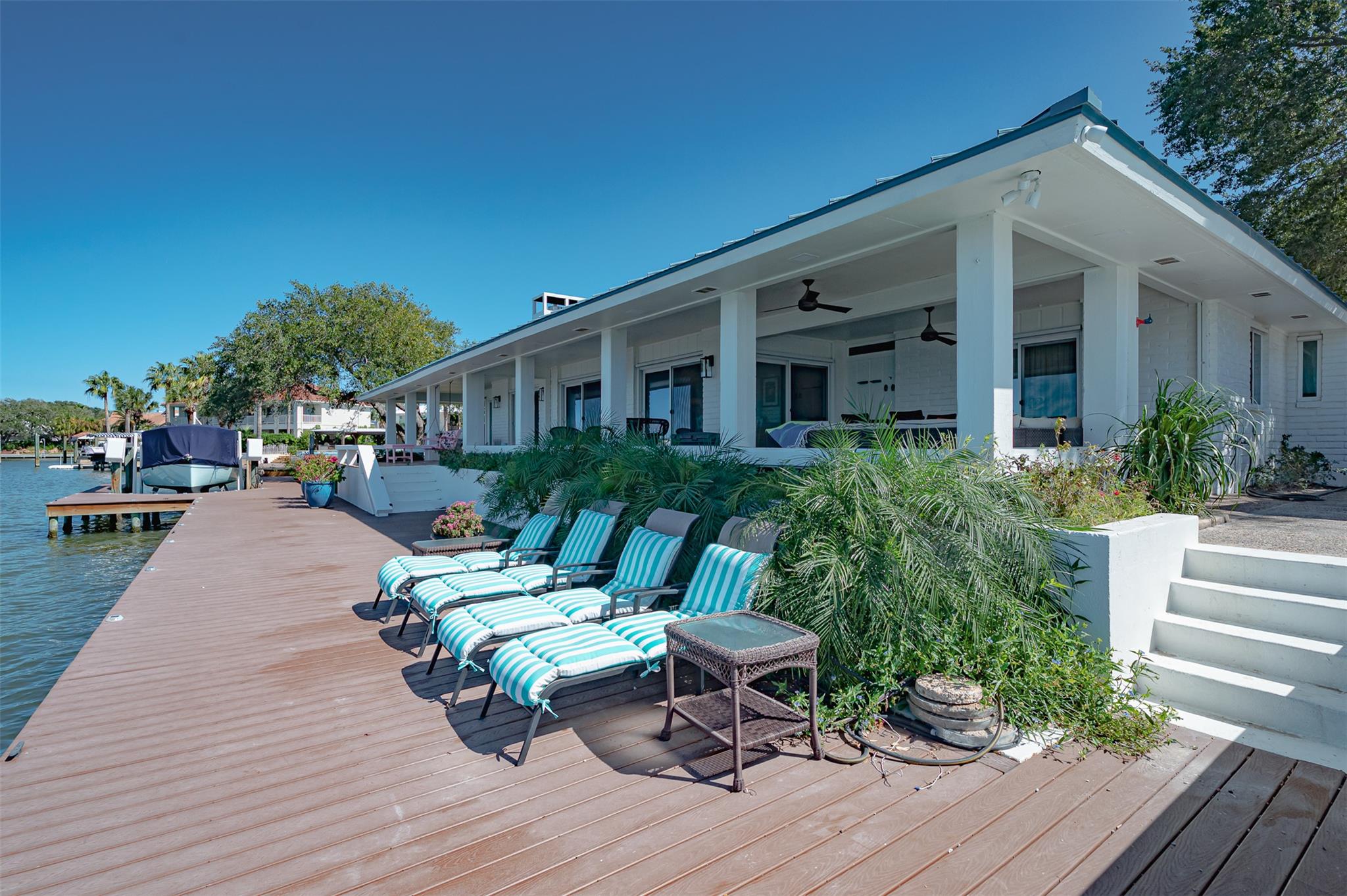 Image 9 of 40 For 27 Bimini Dr