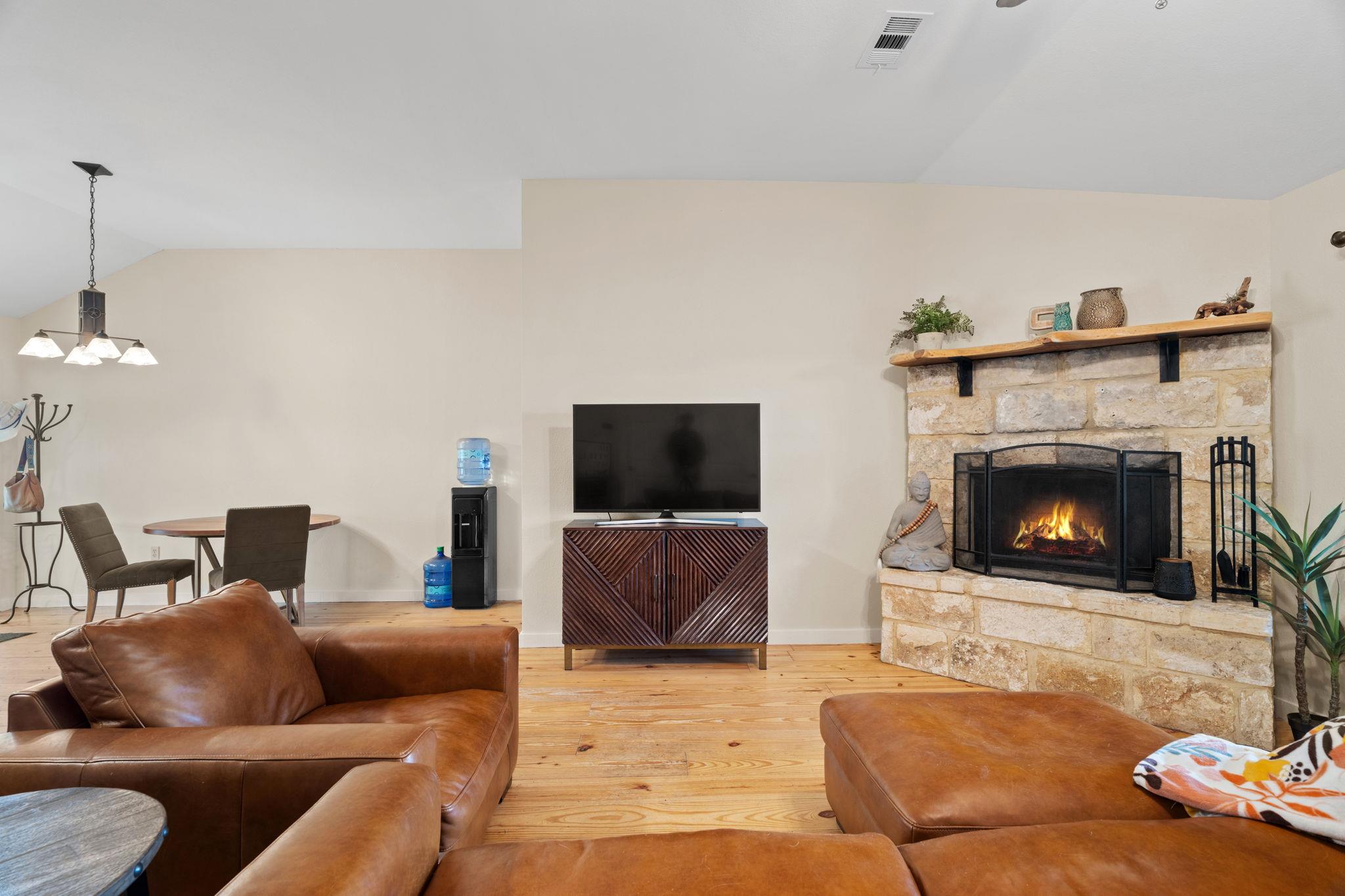 Image 11 of 40 For 3434 Prairie Lea Rd