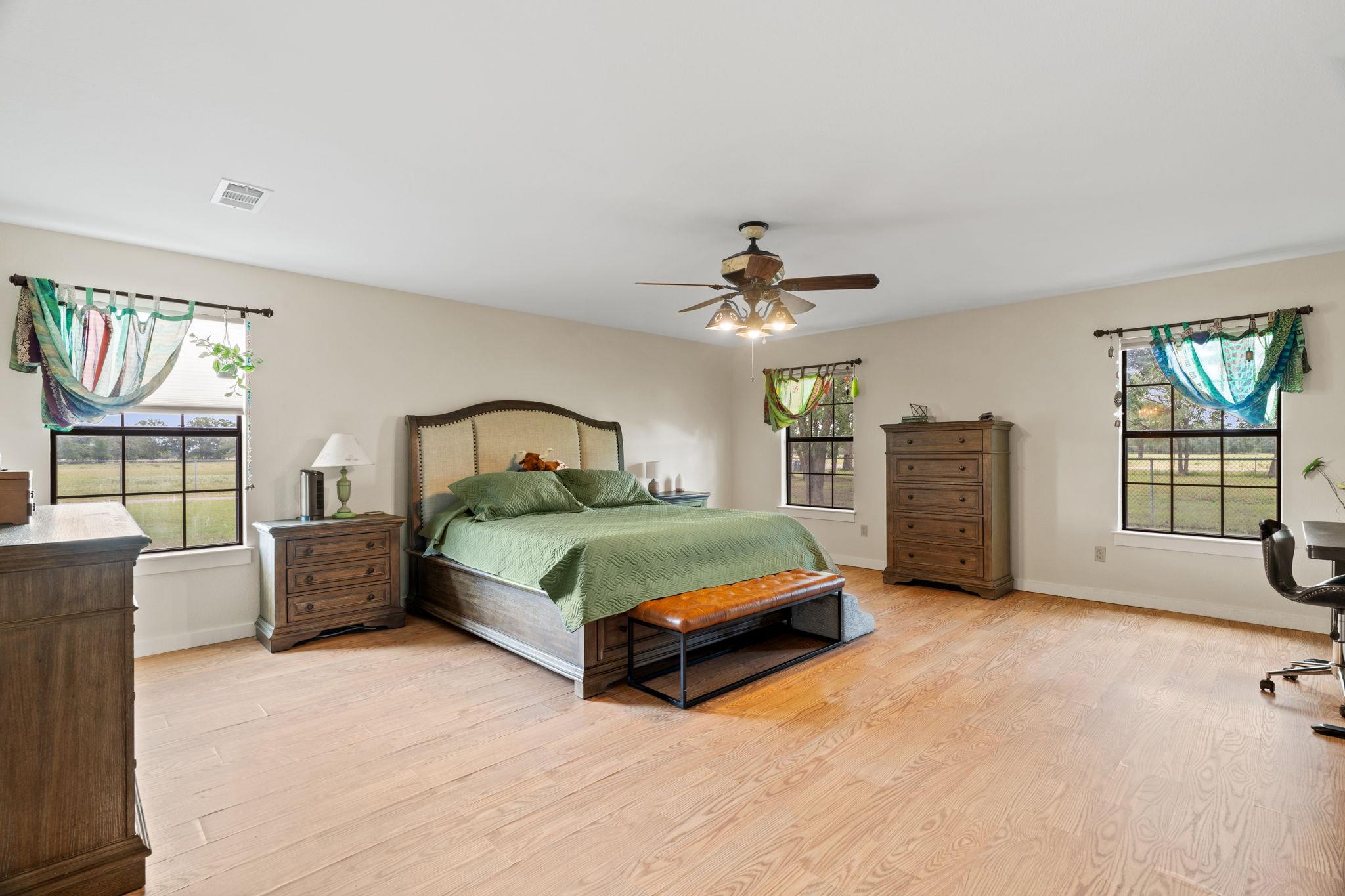 Image 13 of 40 For 3434 Prairie Lea Rd