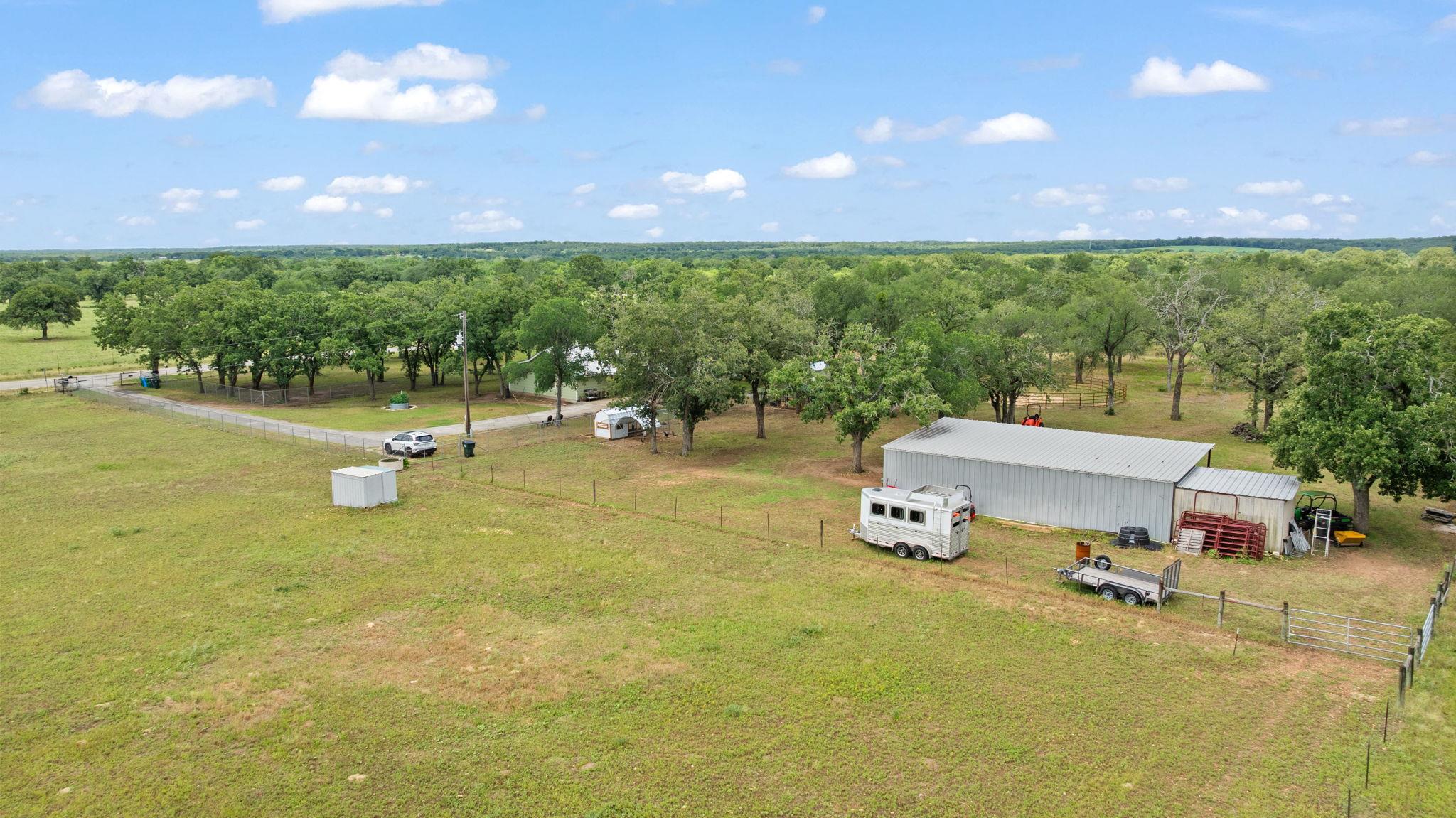 Image 15 of 40 For 3434 Prairie Lea Rd