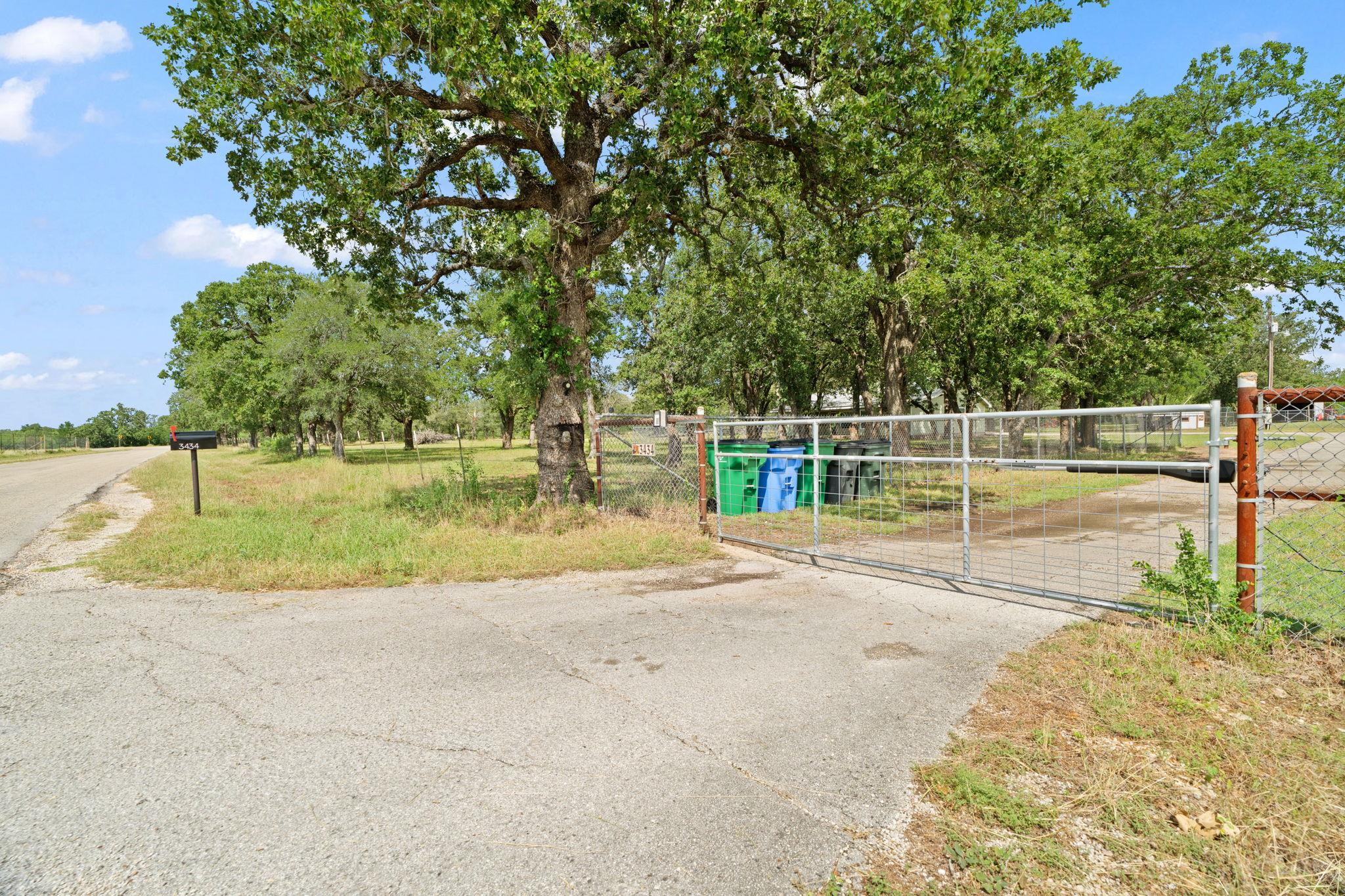 Image 2 of 40 For 3434 Prairie Lea Rd