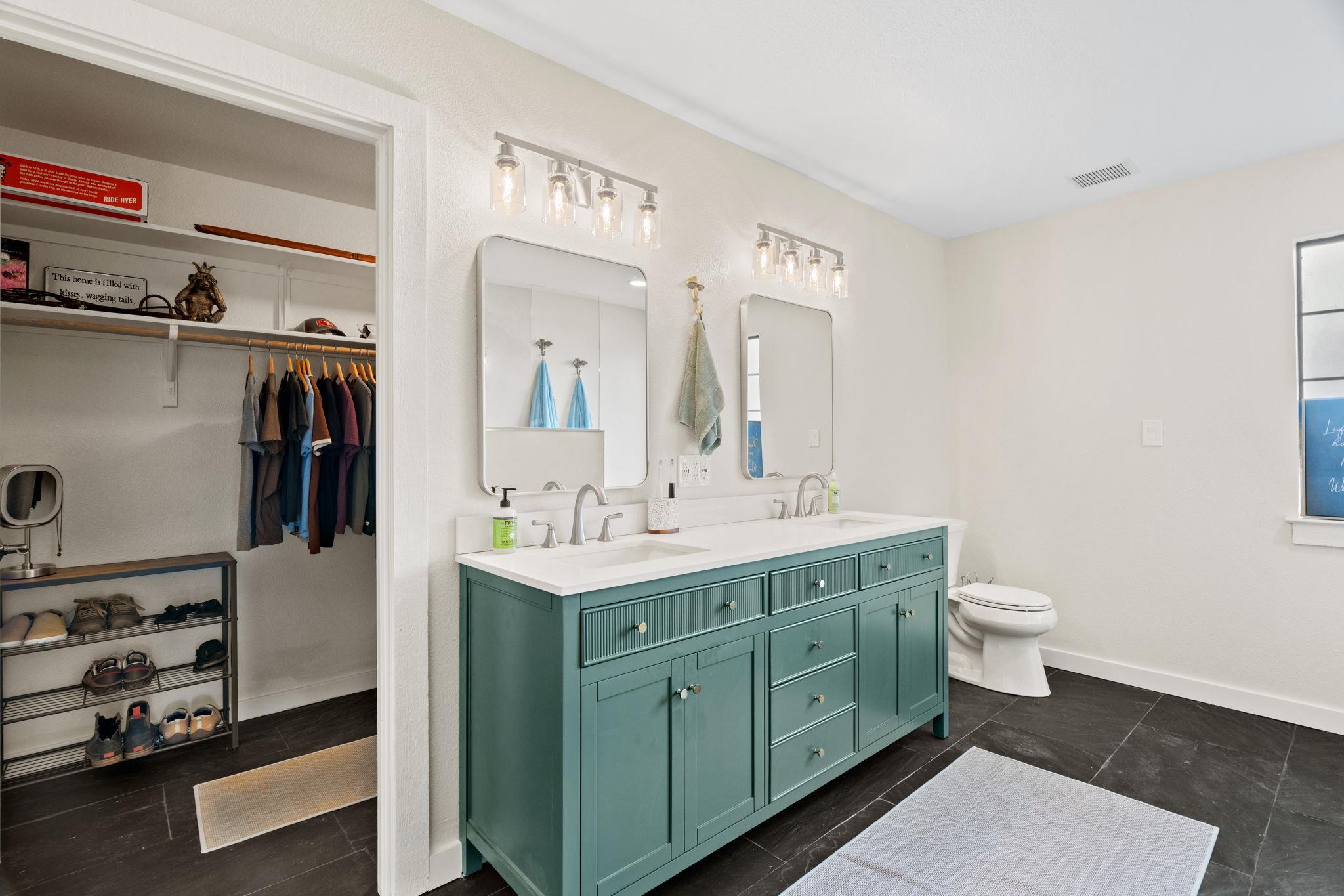 Image 22 of 40 For 3434 Prairie Lea Rd