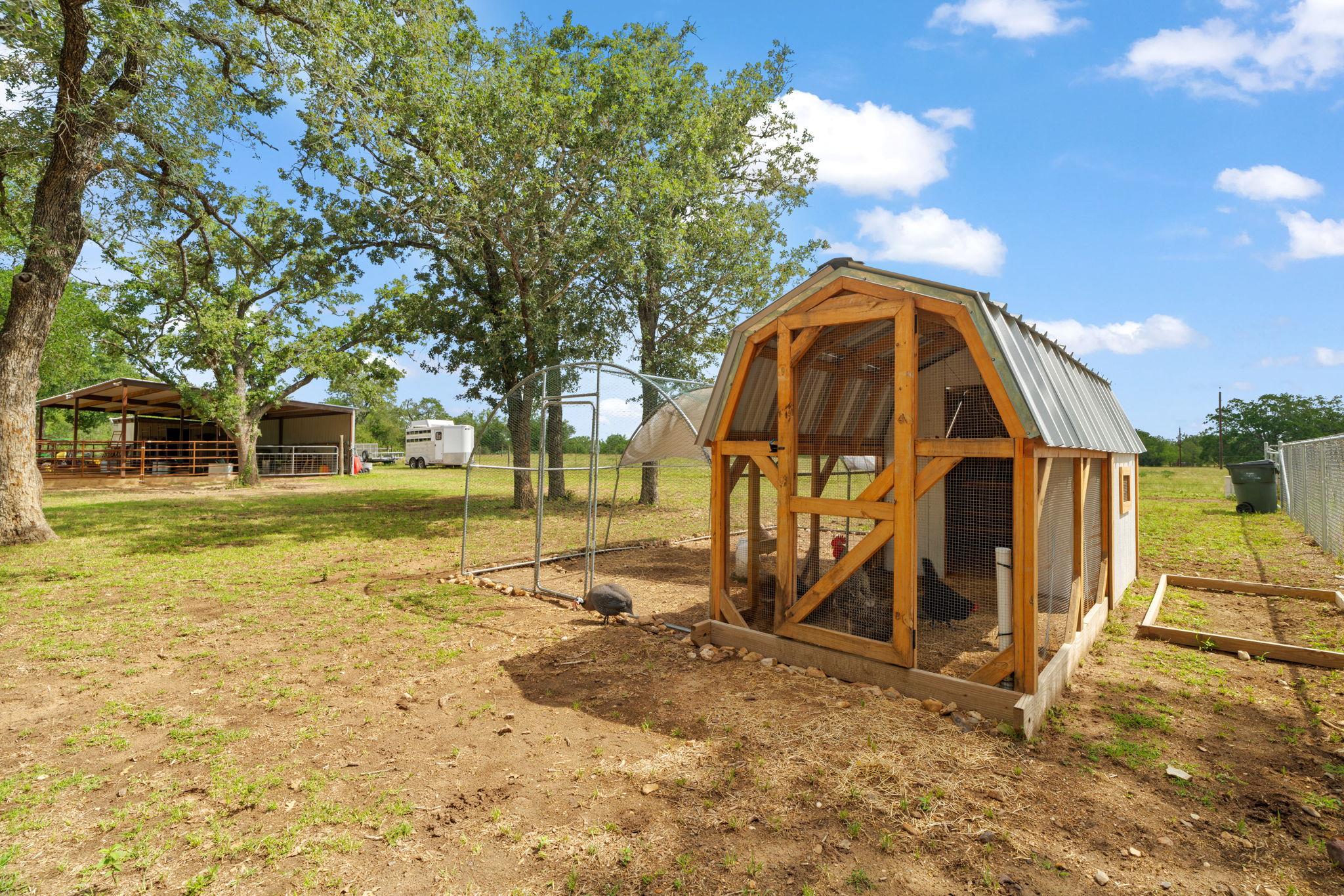 Image 37 of 40 For 3434 Prairie Lea Rd