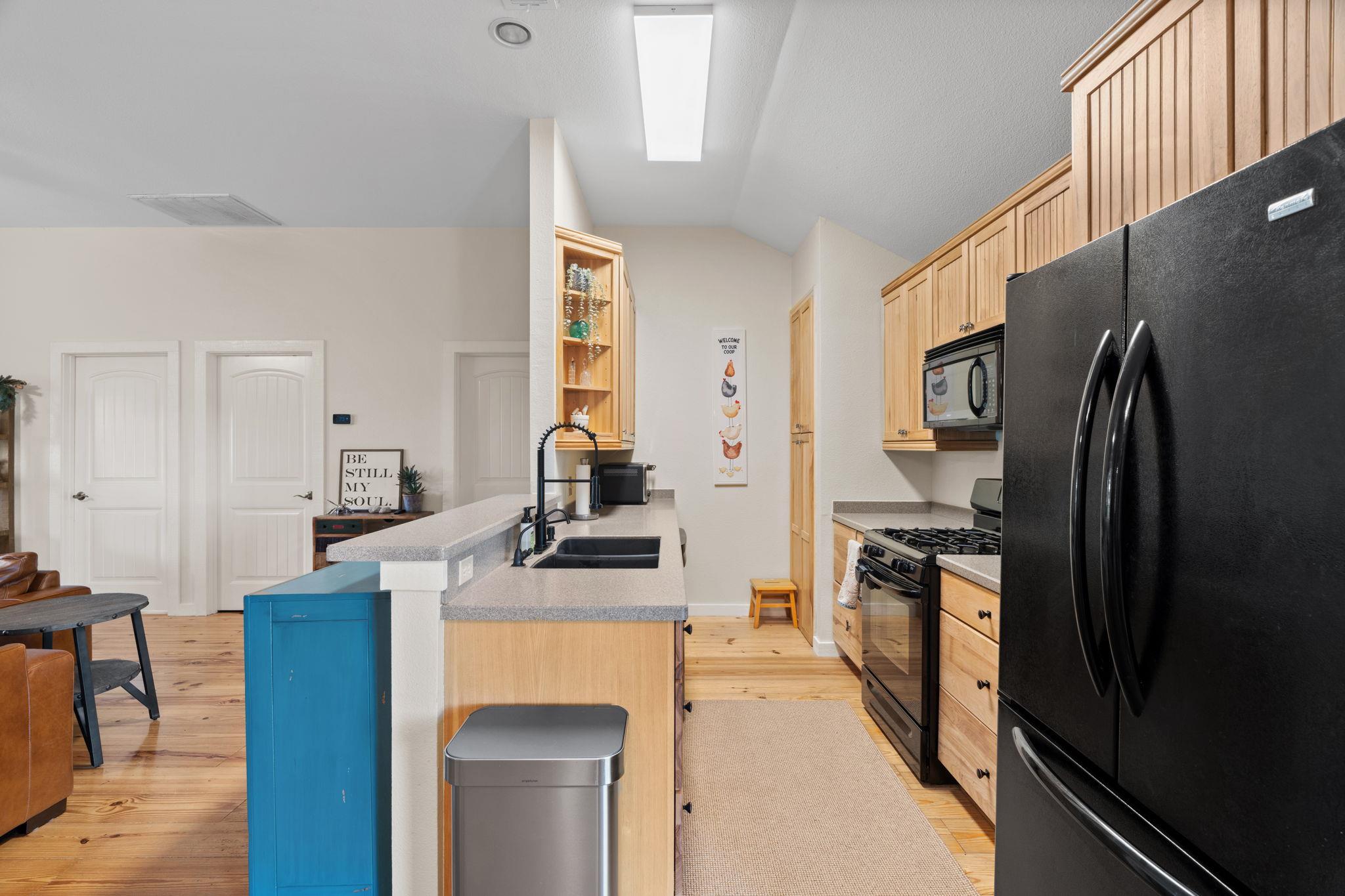 Image 7 of 40 For 3434 Prairie Lea Rd