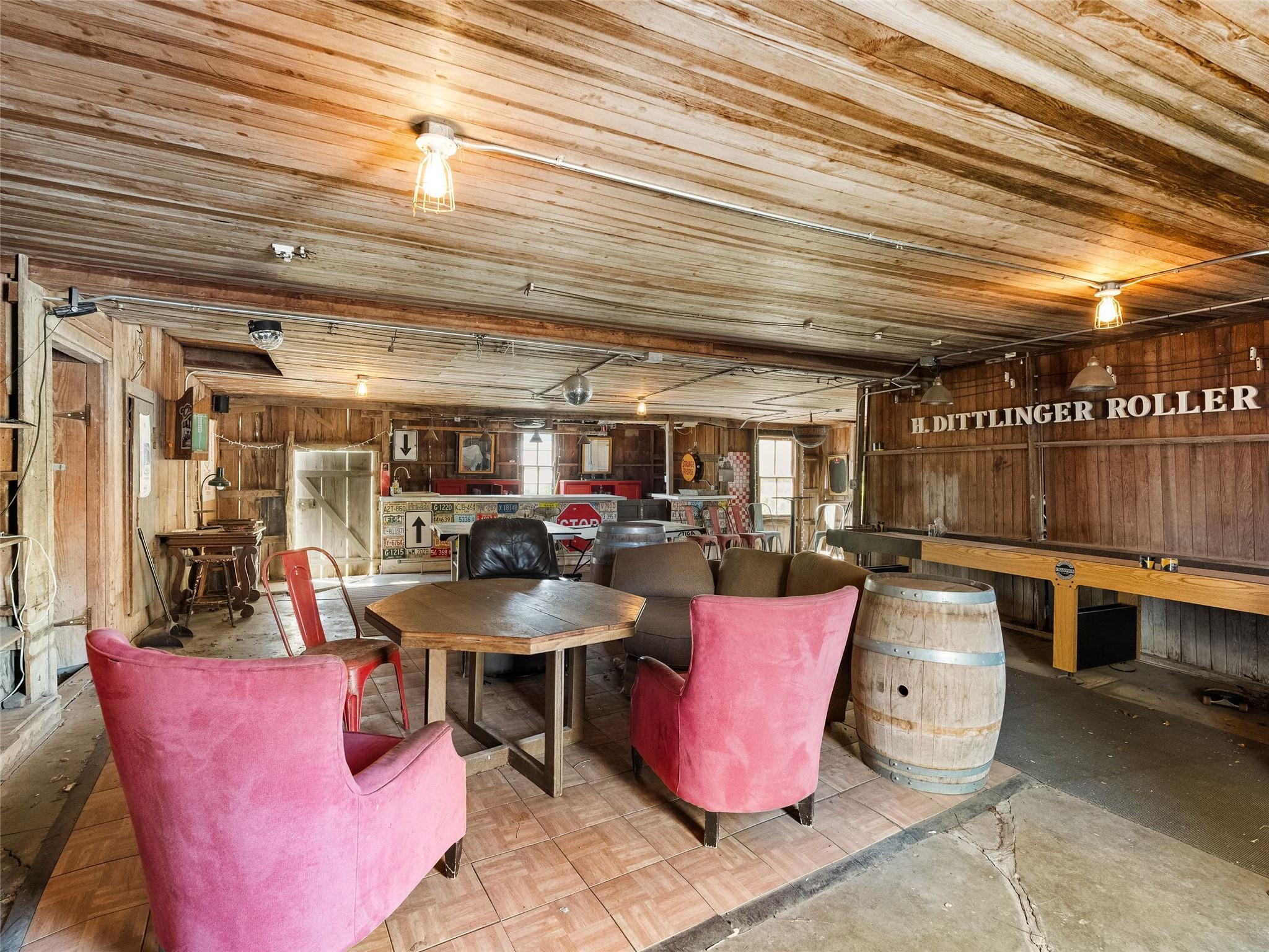 Image 24 of 40 For 372 Magazine Ave