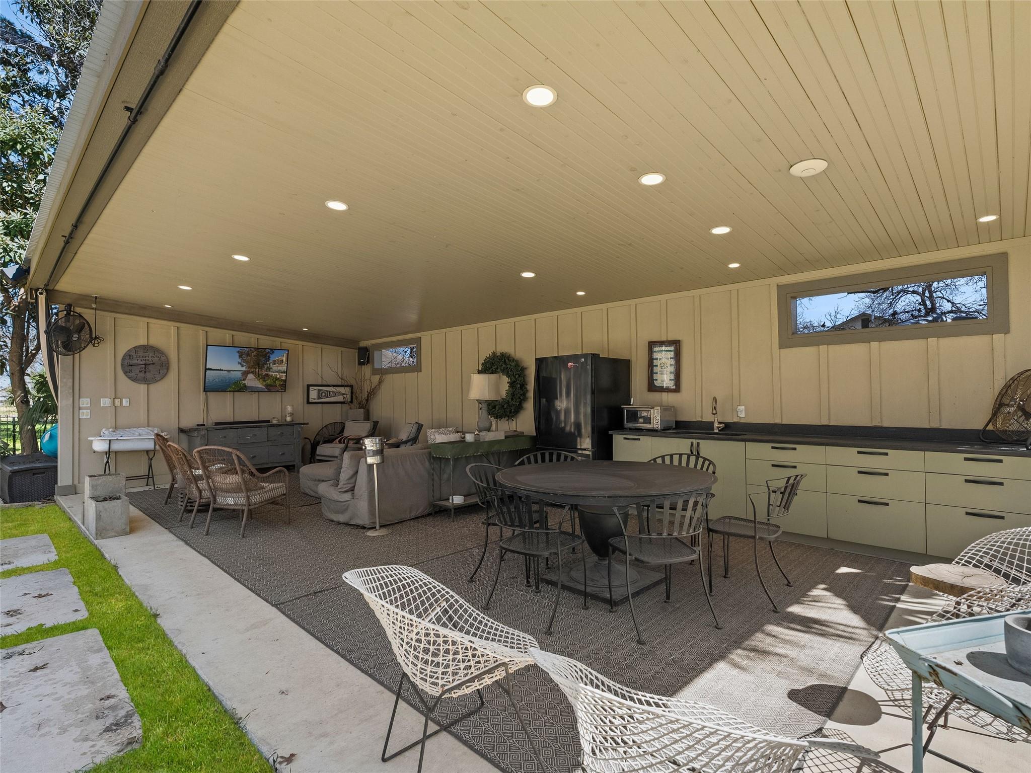 Image 26 of 40 For 372 Magazine Ave