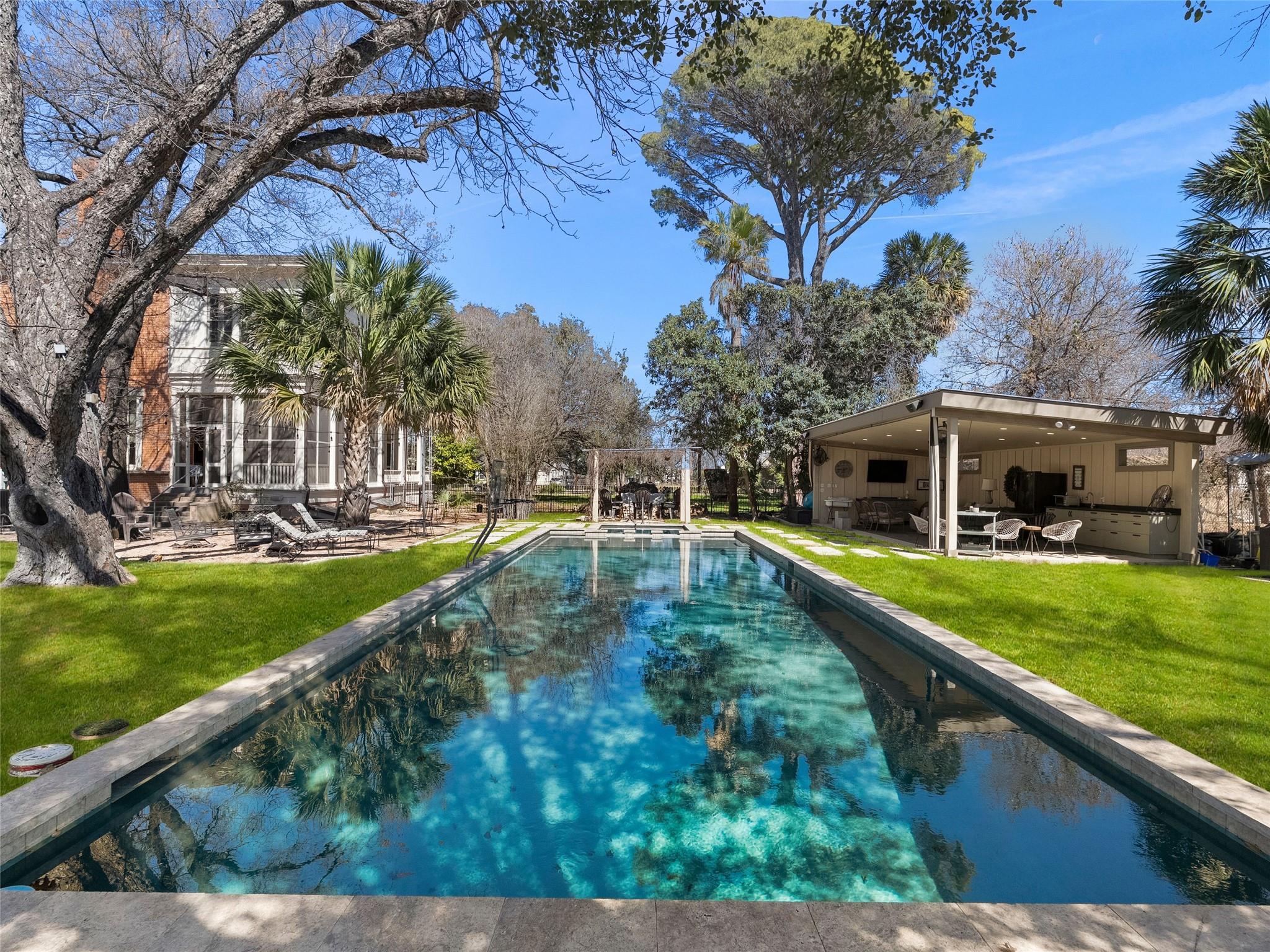 Image 30 of 40 For 372 Magazine Ave