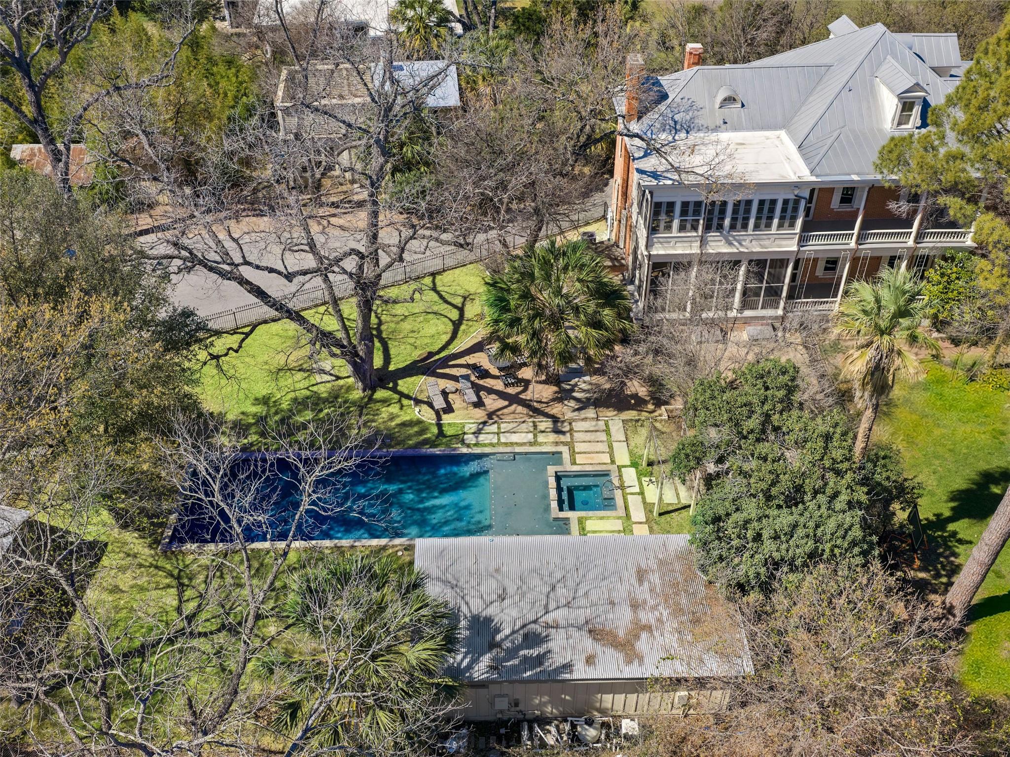 Image 40 of 40 For 372 Magazine Ave