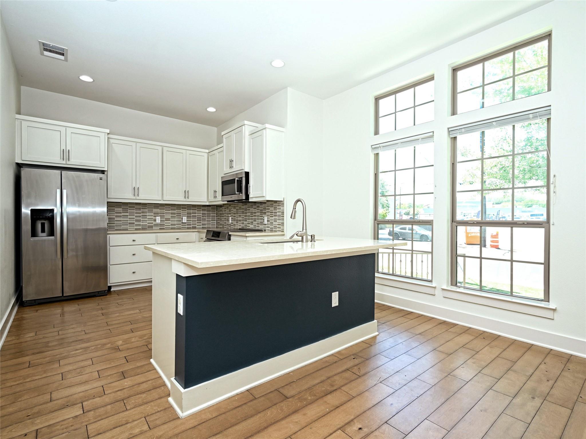 Image 5 of 9 For 5309 William Holland Ave 2