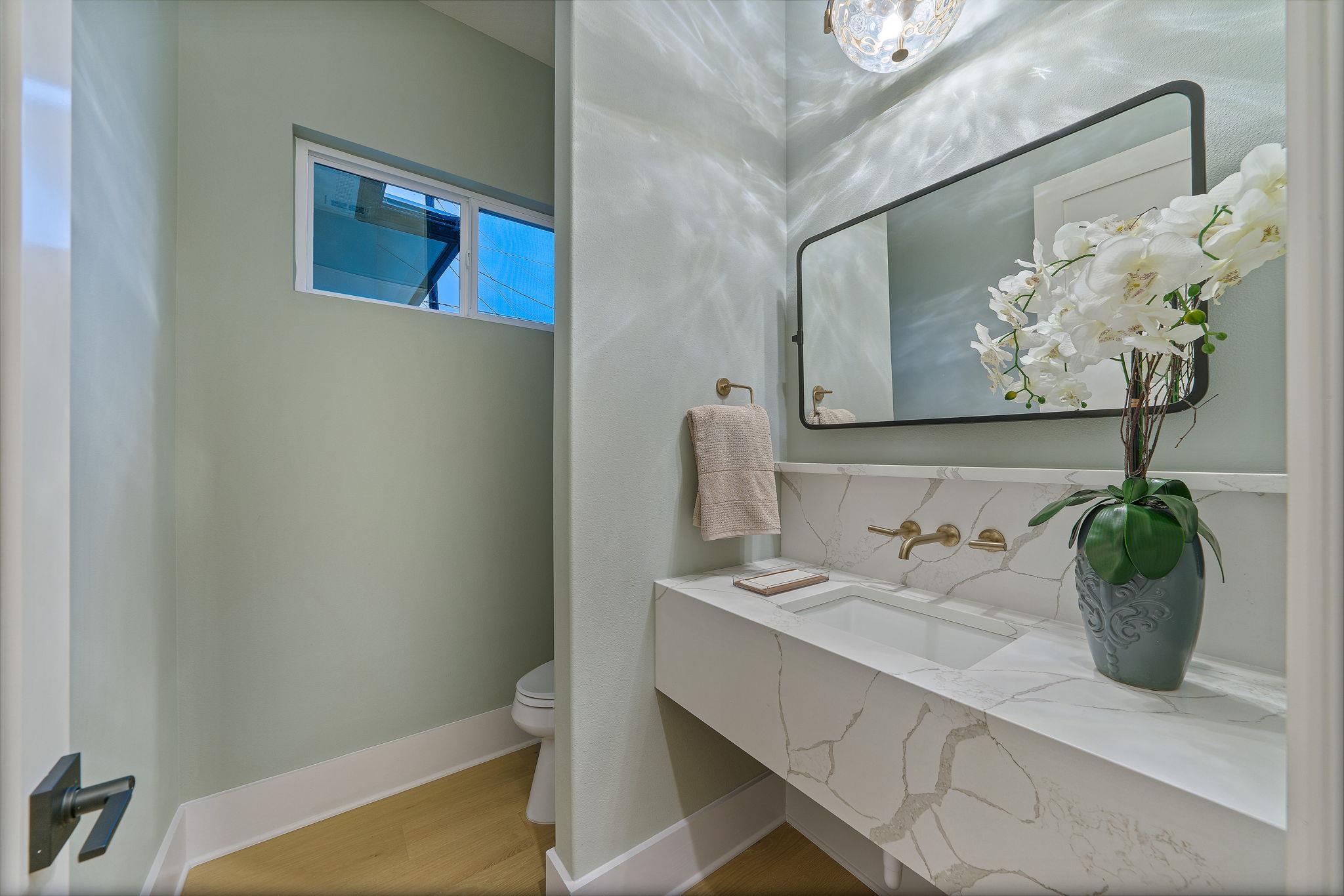 Image 19 of 38 For 7505 Us Highway 290