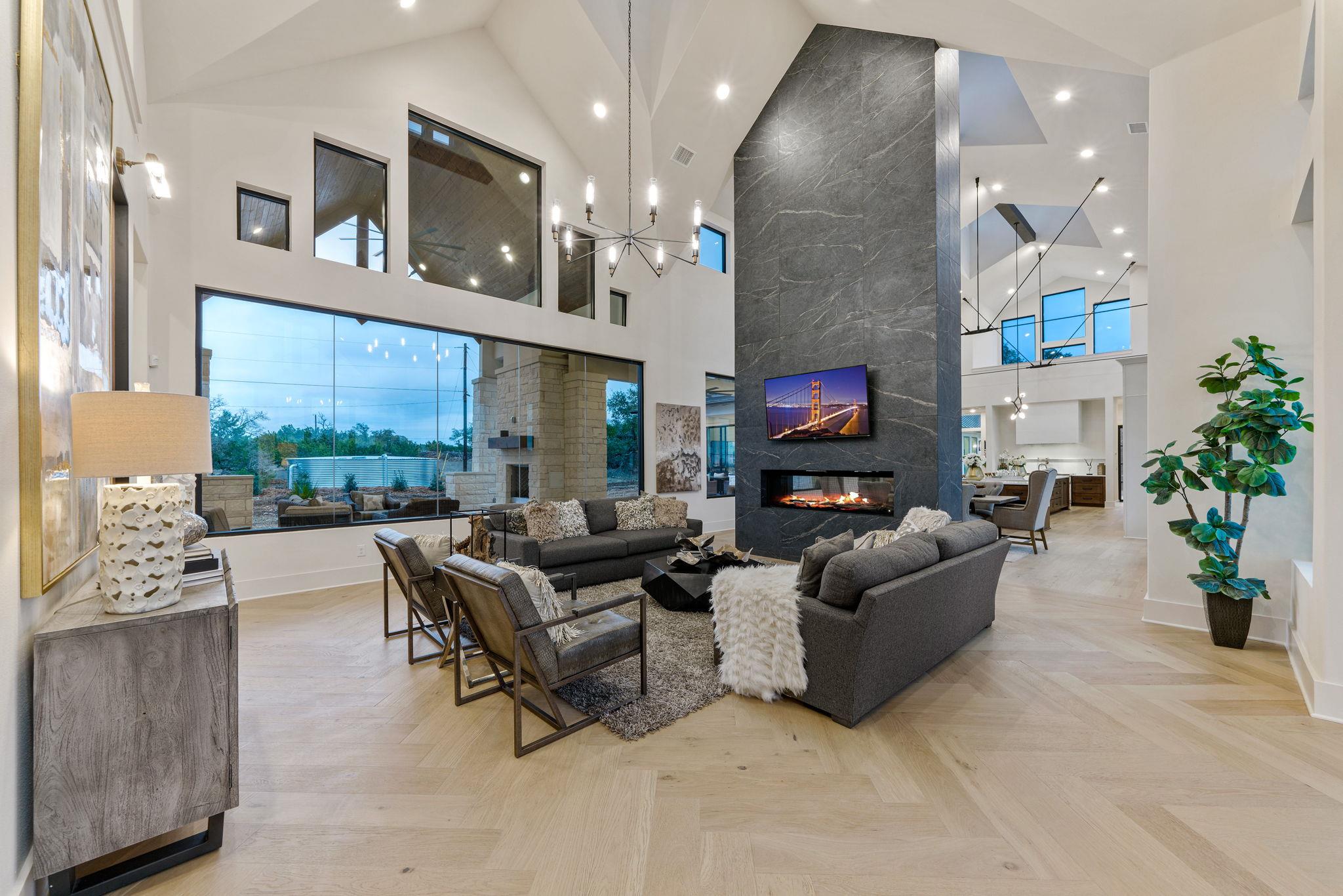 Image 3 of 38 For 7505 Us Highway 290