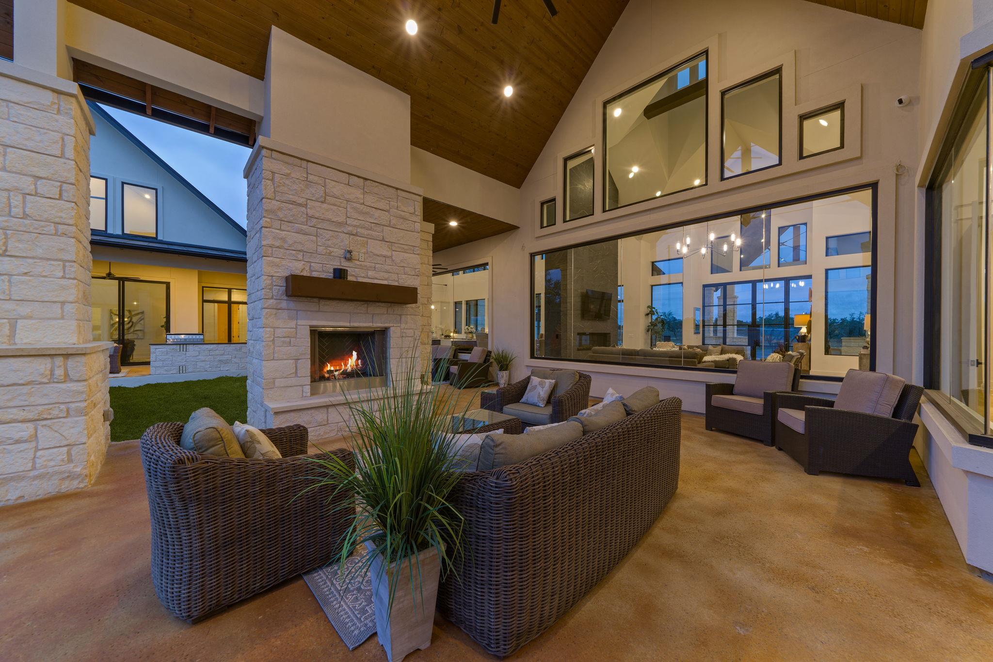 Image 33 of 38 For 7505 Us Highway 290