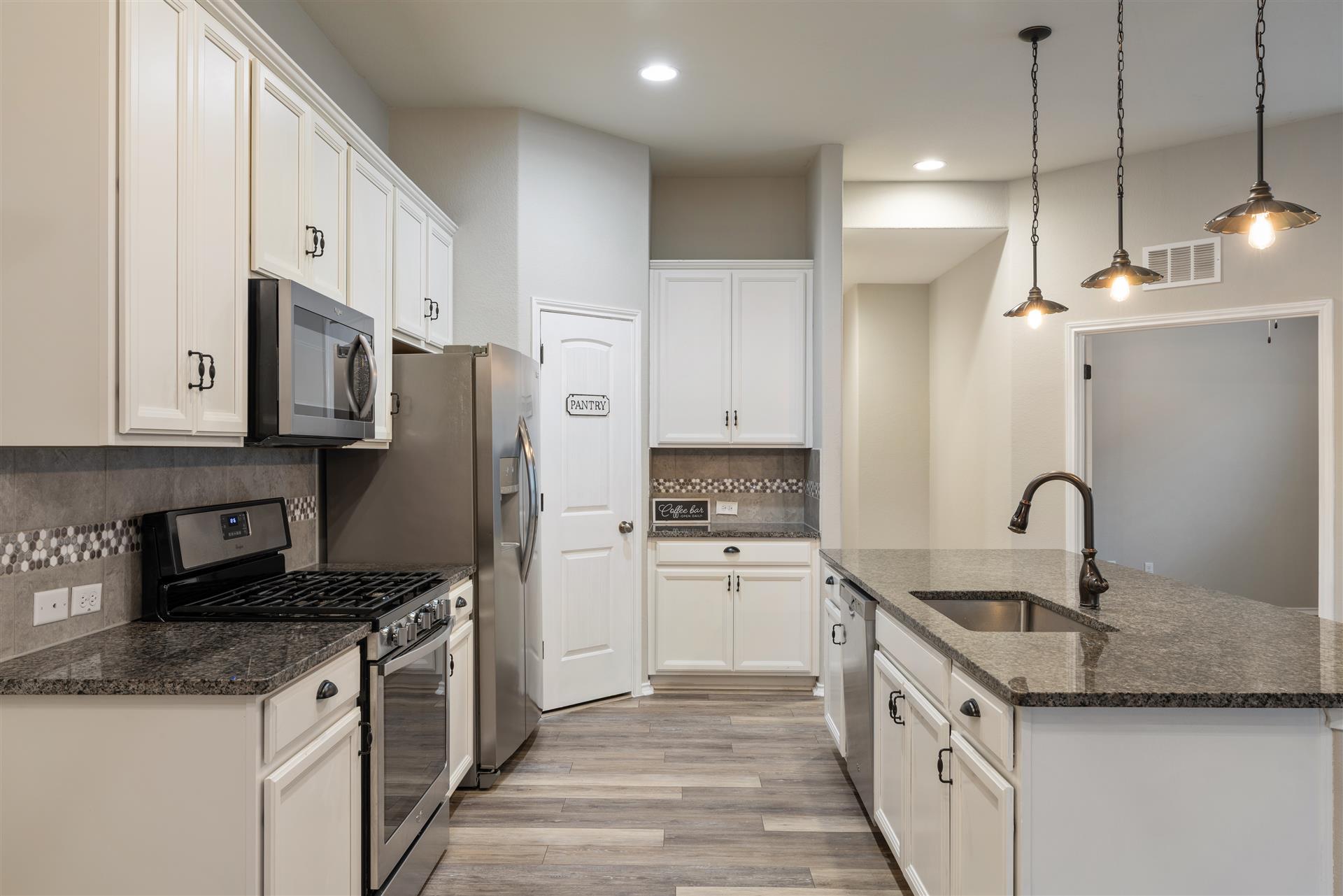 Image 14 of 35 For 320 Cyril Dr