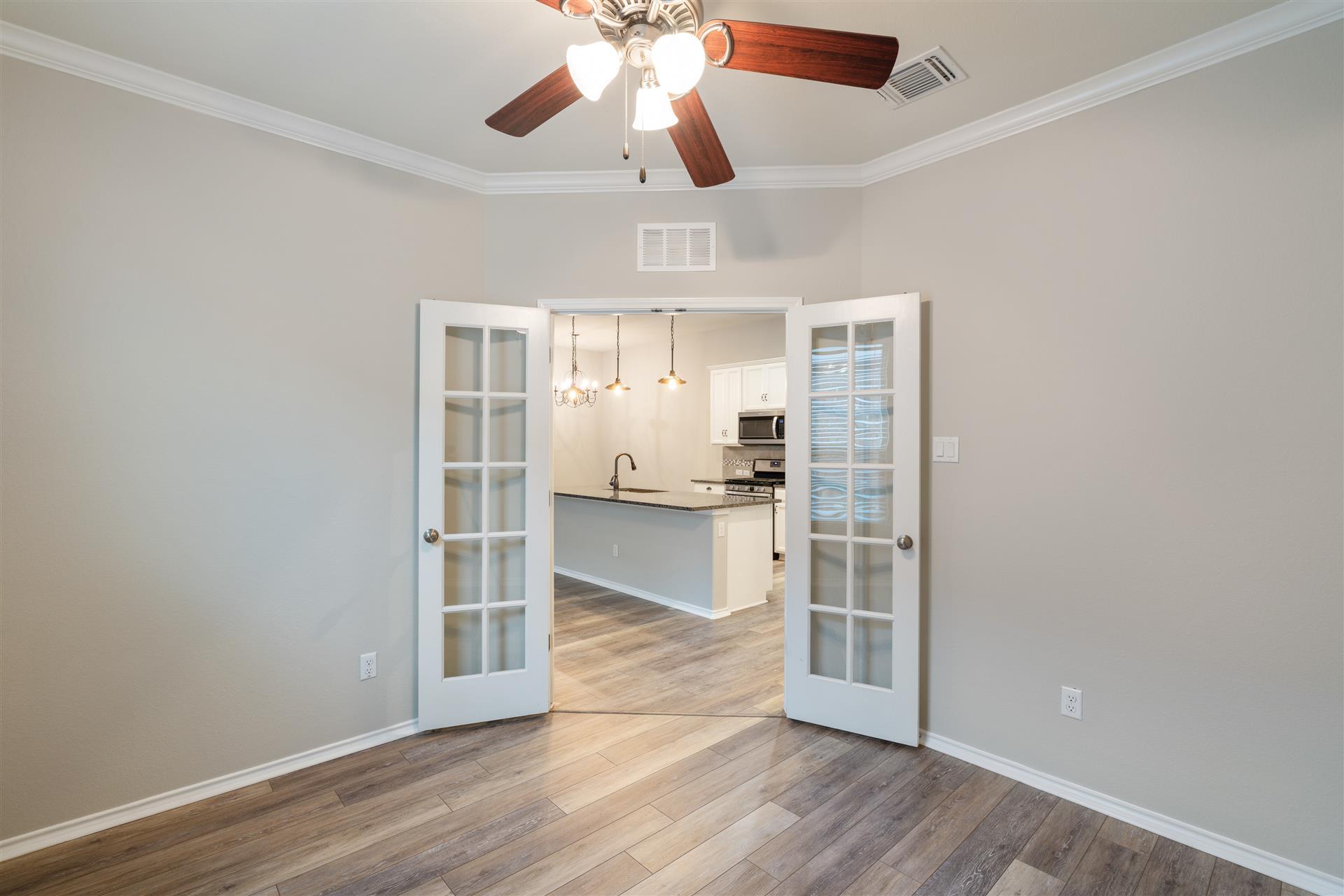 Image 16 of 35 For 320 Cyril Dr