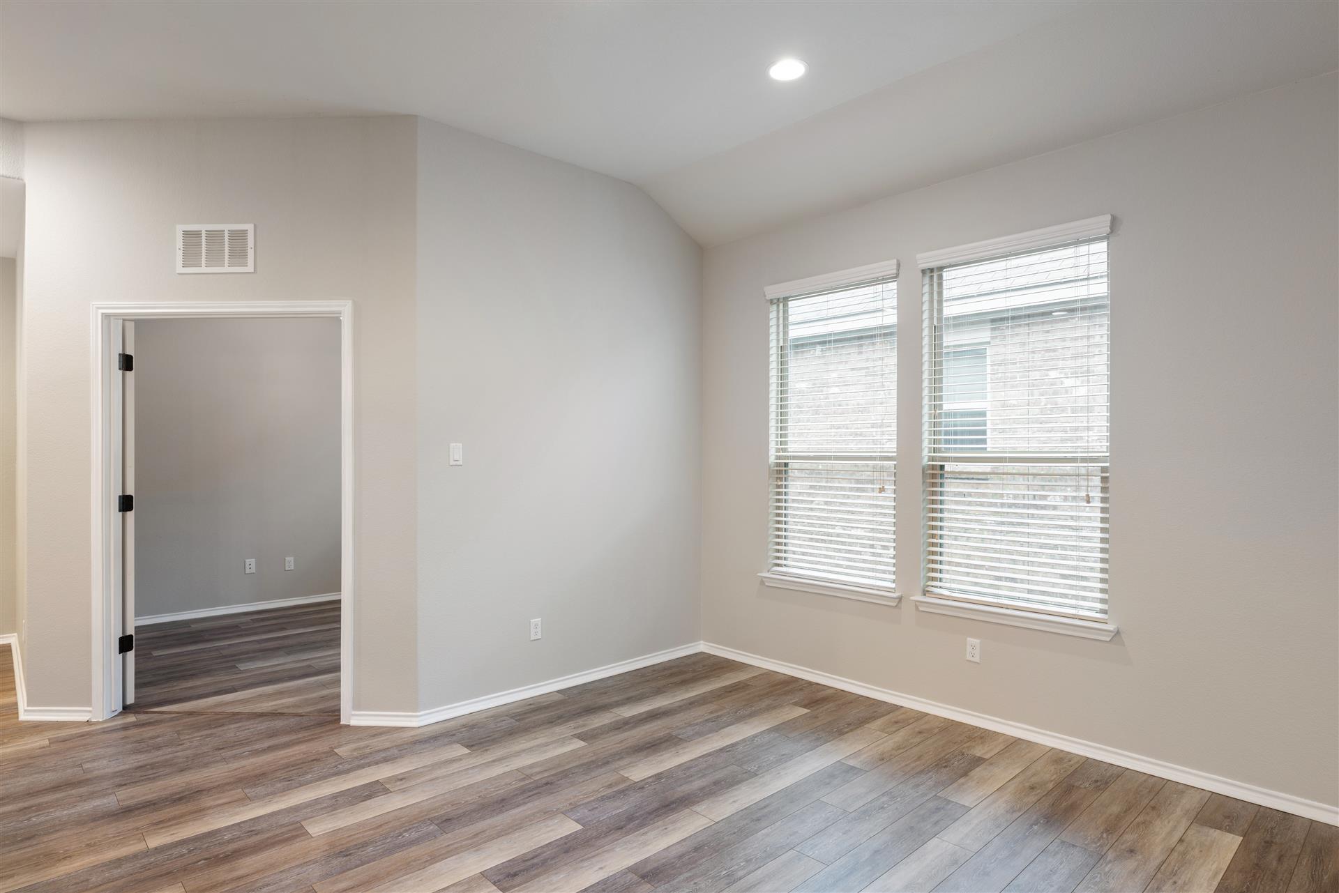 Image 18 of 35 For 320 Cyril Dr