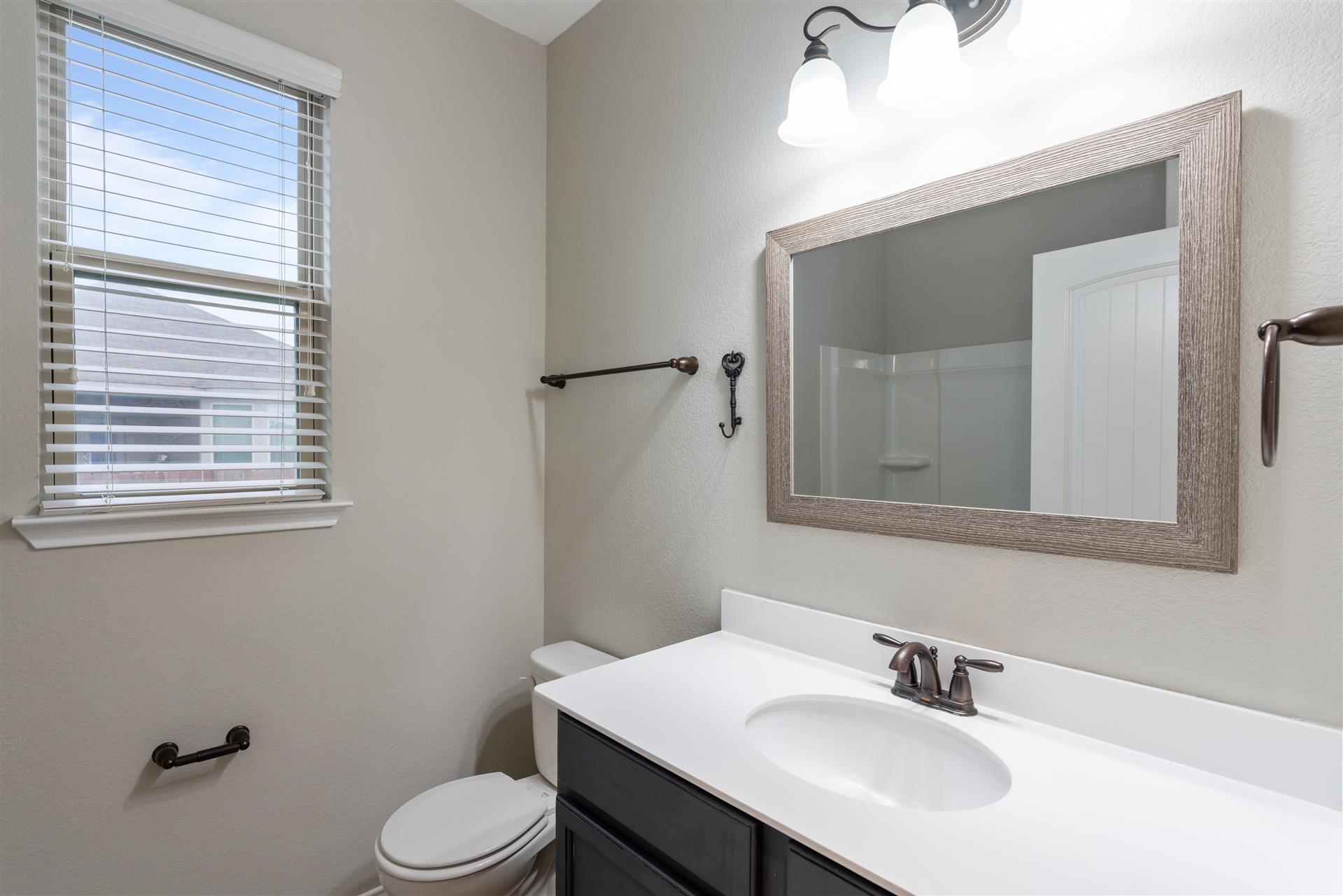 Image 22 of 35 For 320 Cyril Dr