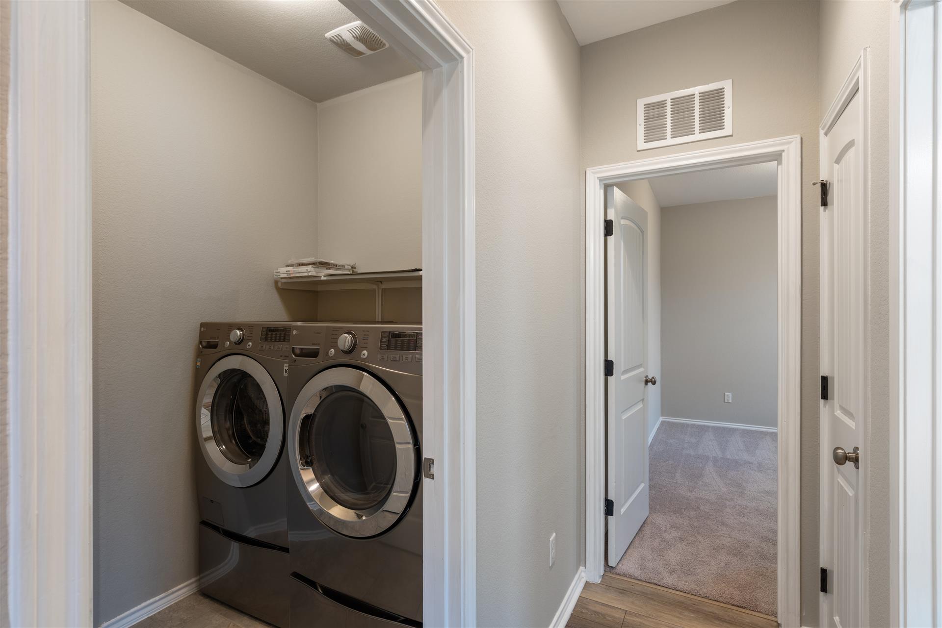 Image 26 of 35 For 320 Cyril Dr