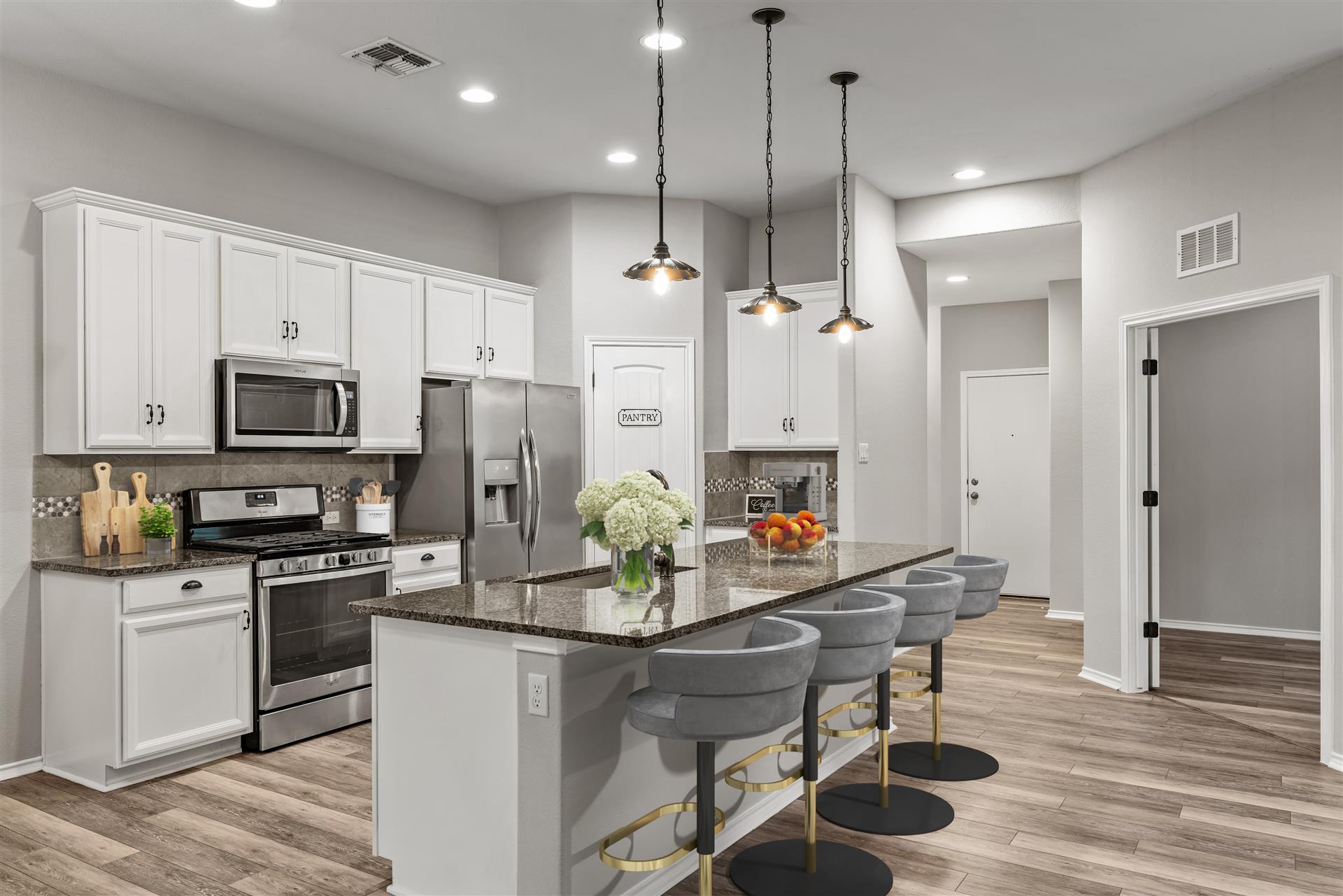 Image 5 of 35 For 320 Cyril Dr