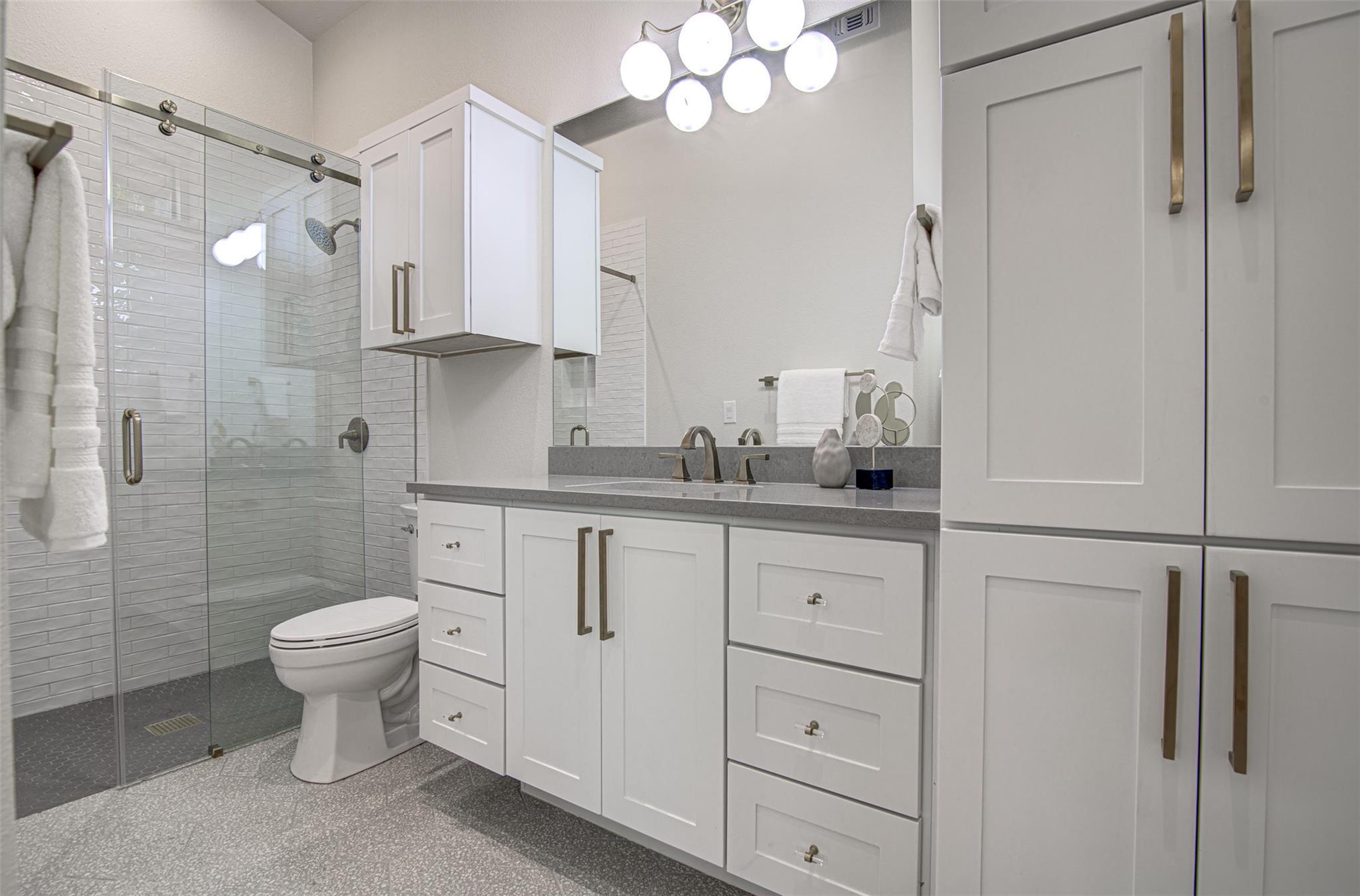 Image 15 of 23 For 19543 Lakehurst Loop