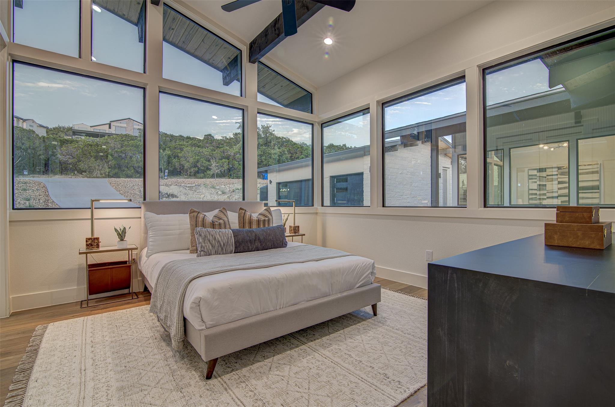 Image 16 of 23 For 19543 Lakehurst Loop