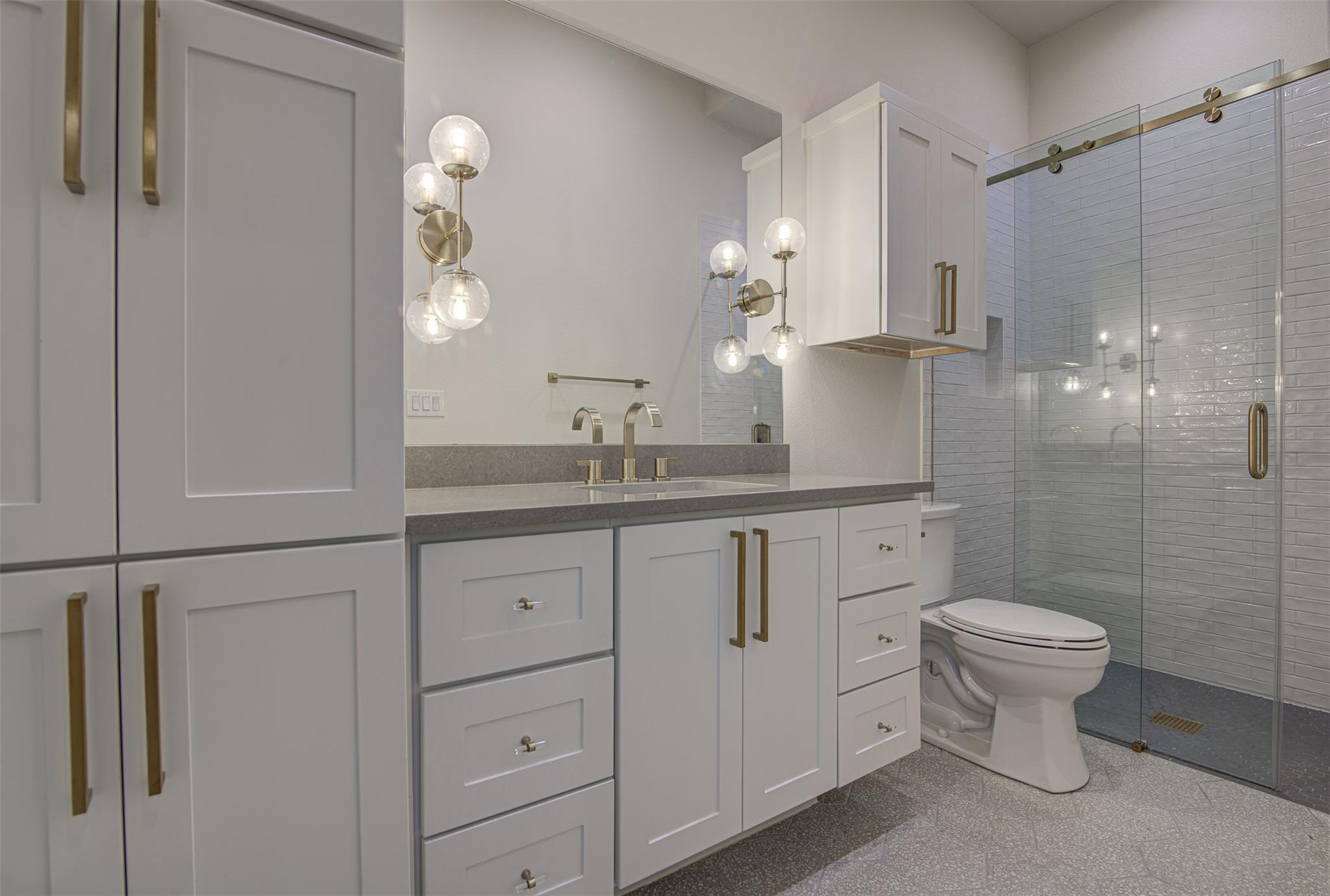 Image 17 of 23 For 19543 Lakehurst Loop