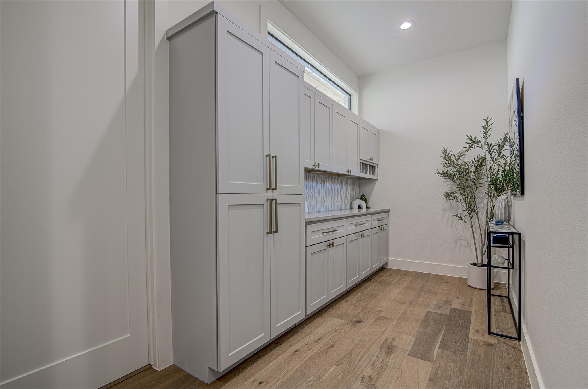 Image 22 of 23 For 19543 Lakehurst Loop